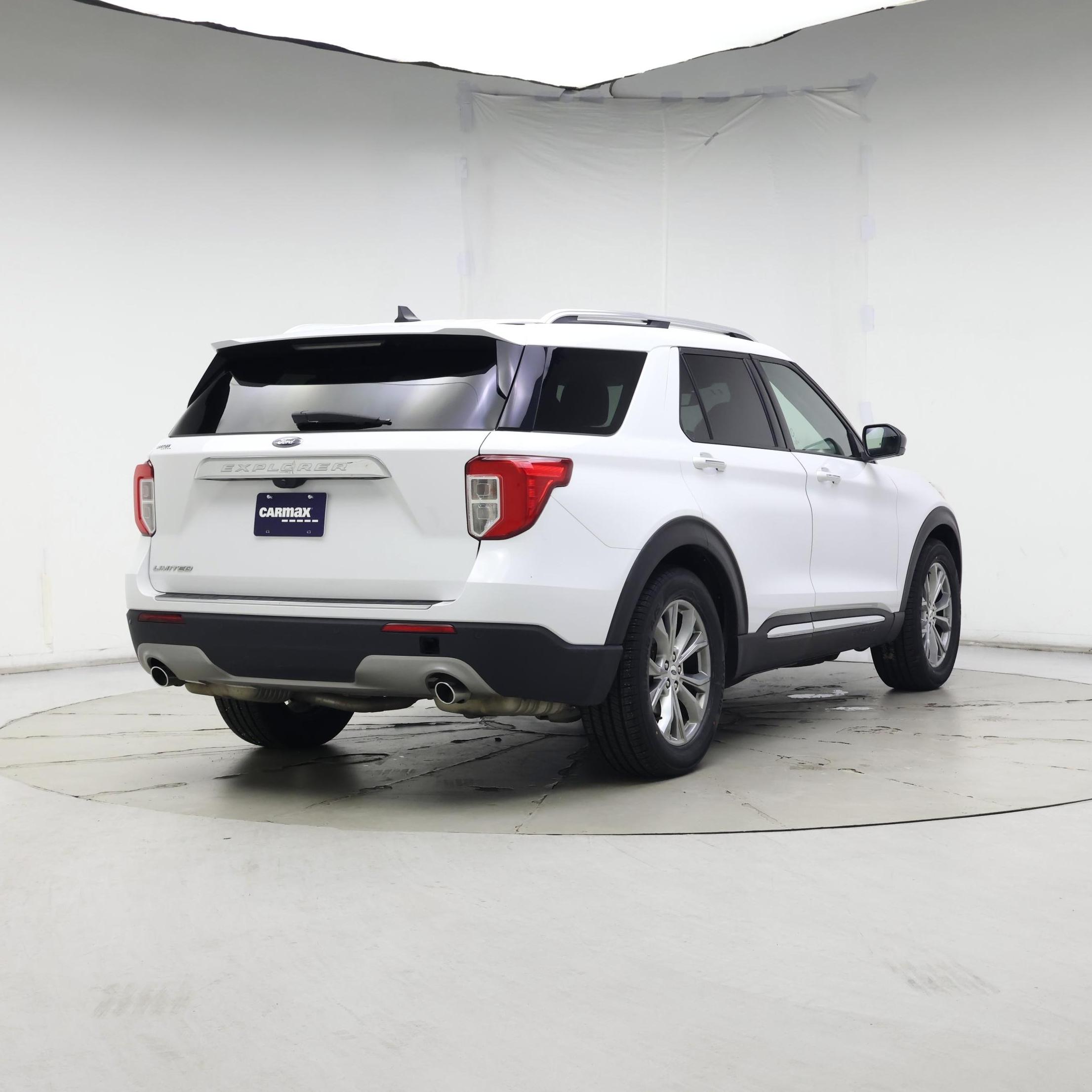 Thumbnail: 2023 Ford Explorer - 8