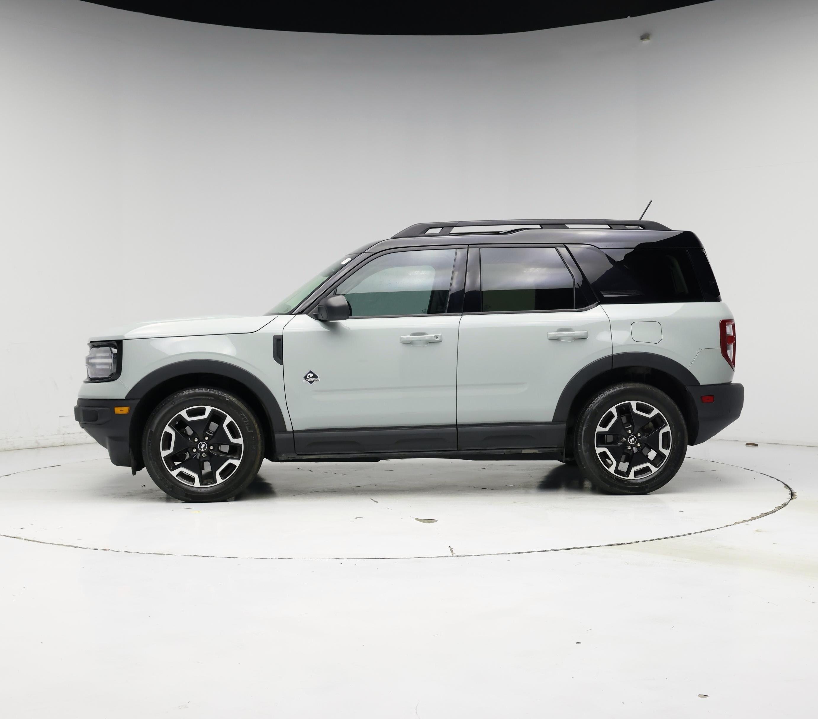 Thumbnail: 2022 Ford Bronco Sport - 3