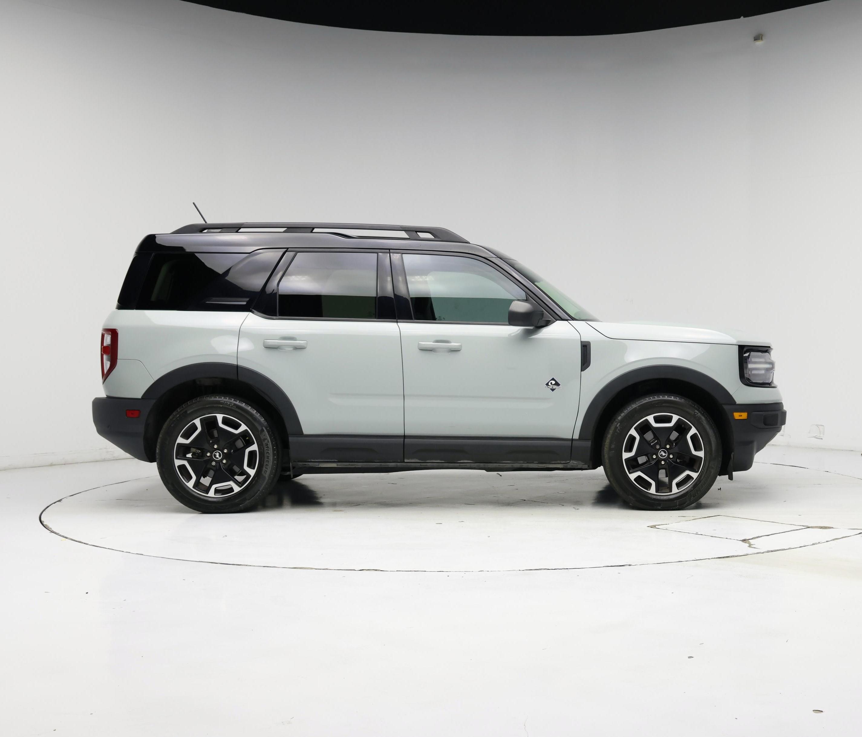 Thumbnail: 2022 Ford Bronco Sport - 7
