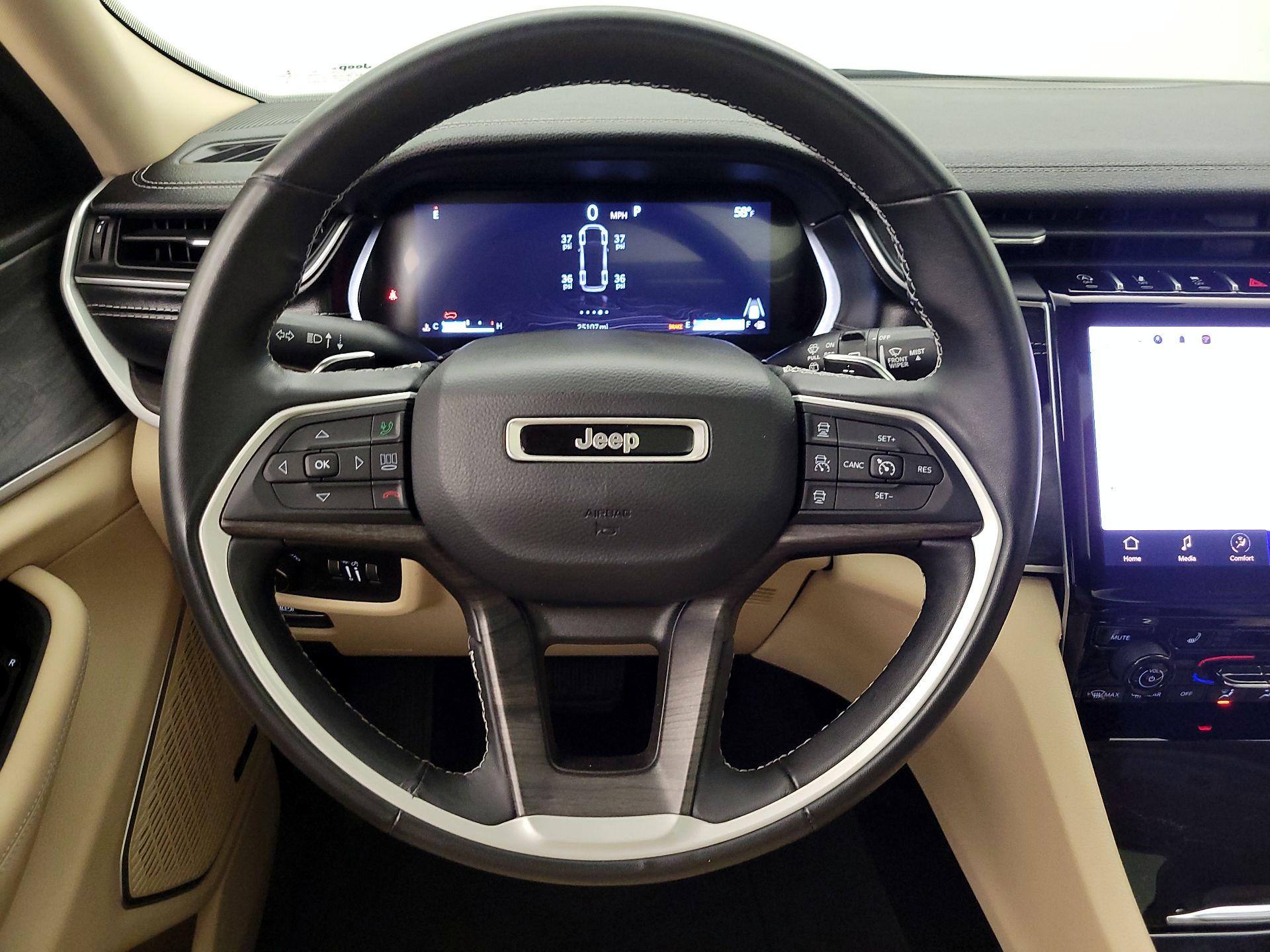 Thumbnail: 2022 Jeep Grand Cherokee - 10