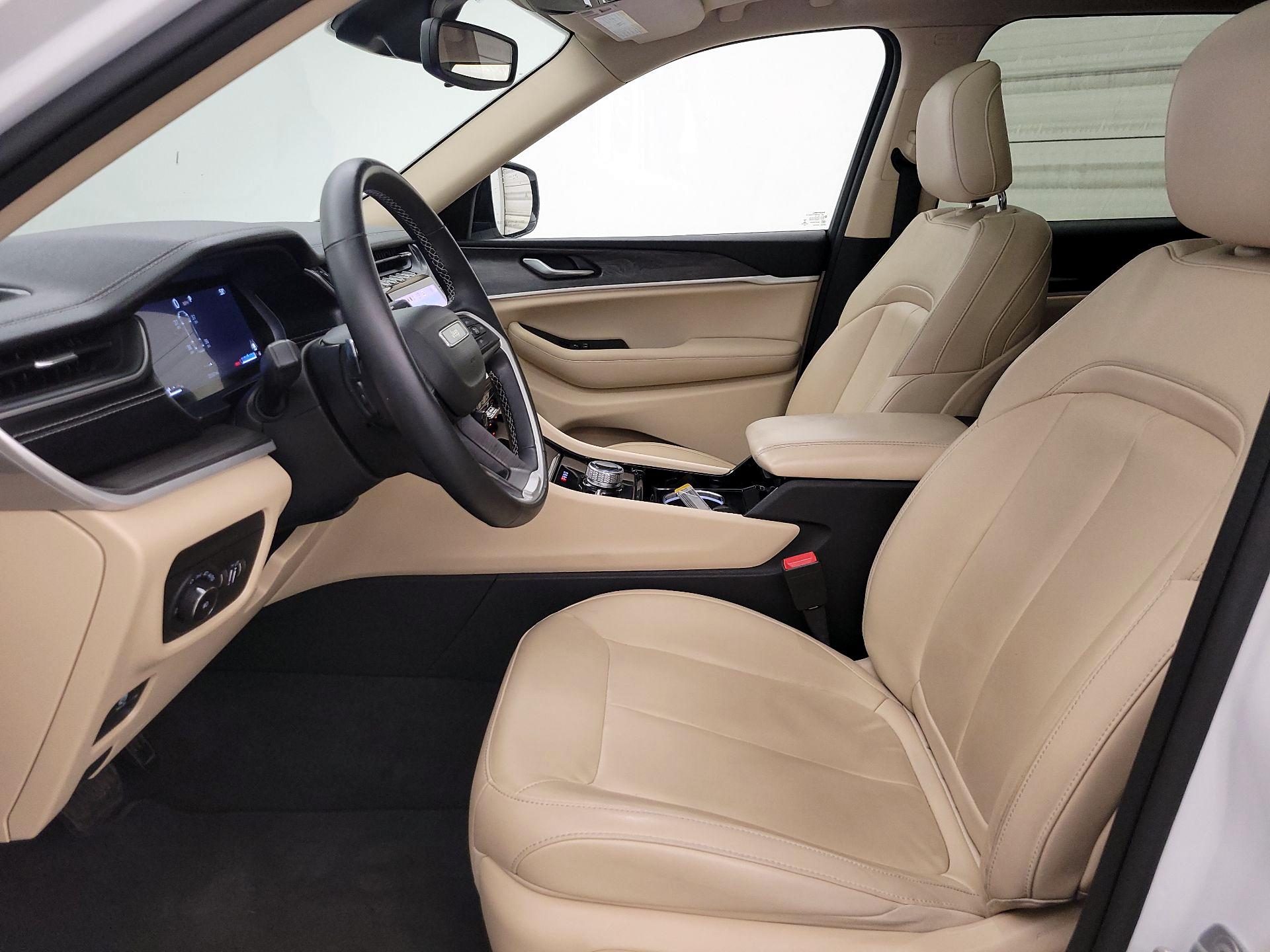 Thumbnail: 2022 Jeep Grand Cherokee - 11