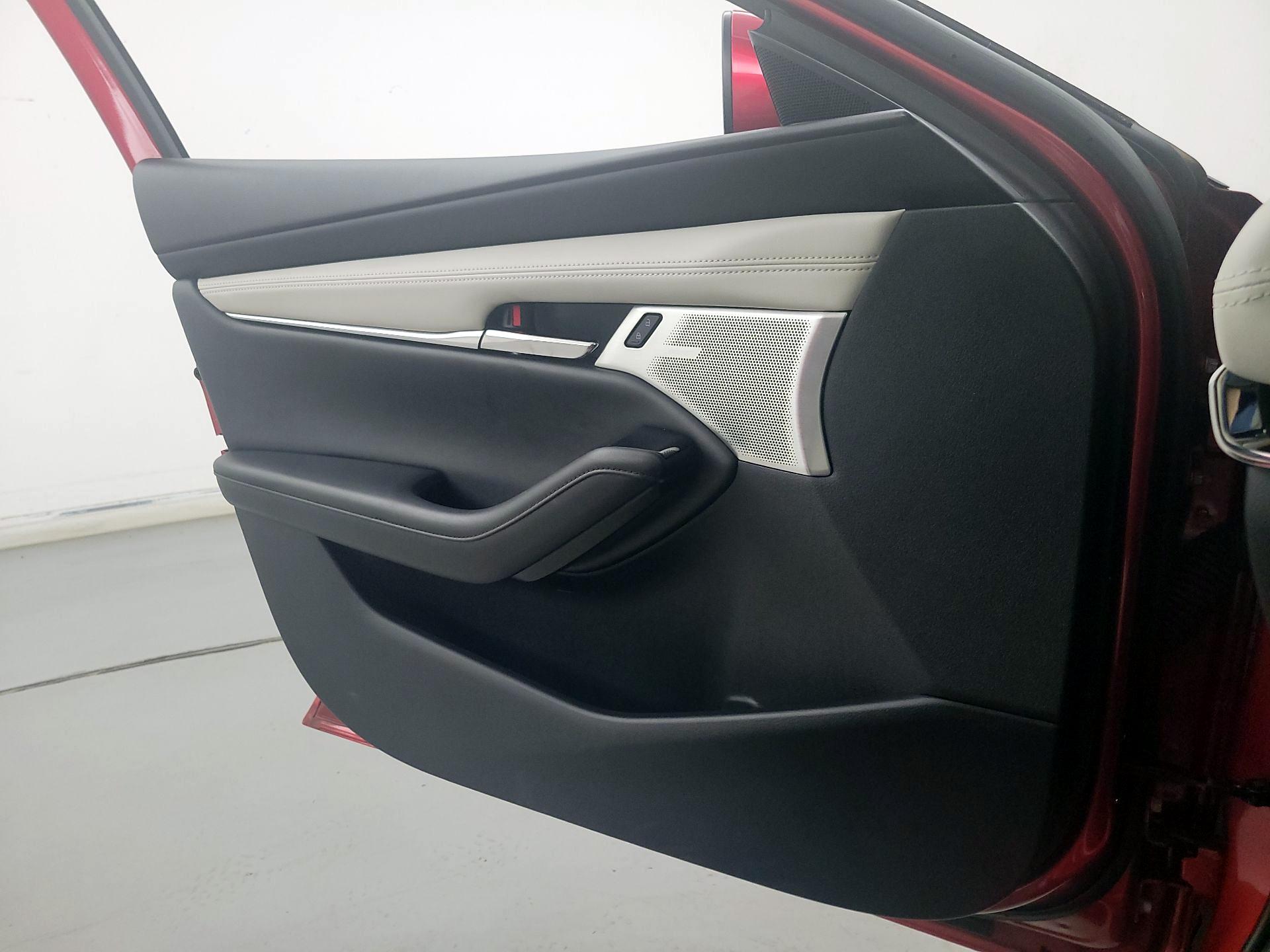 Thumbnail: 2021 Mazda Mazda3 - 12