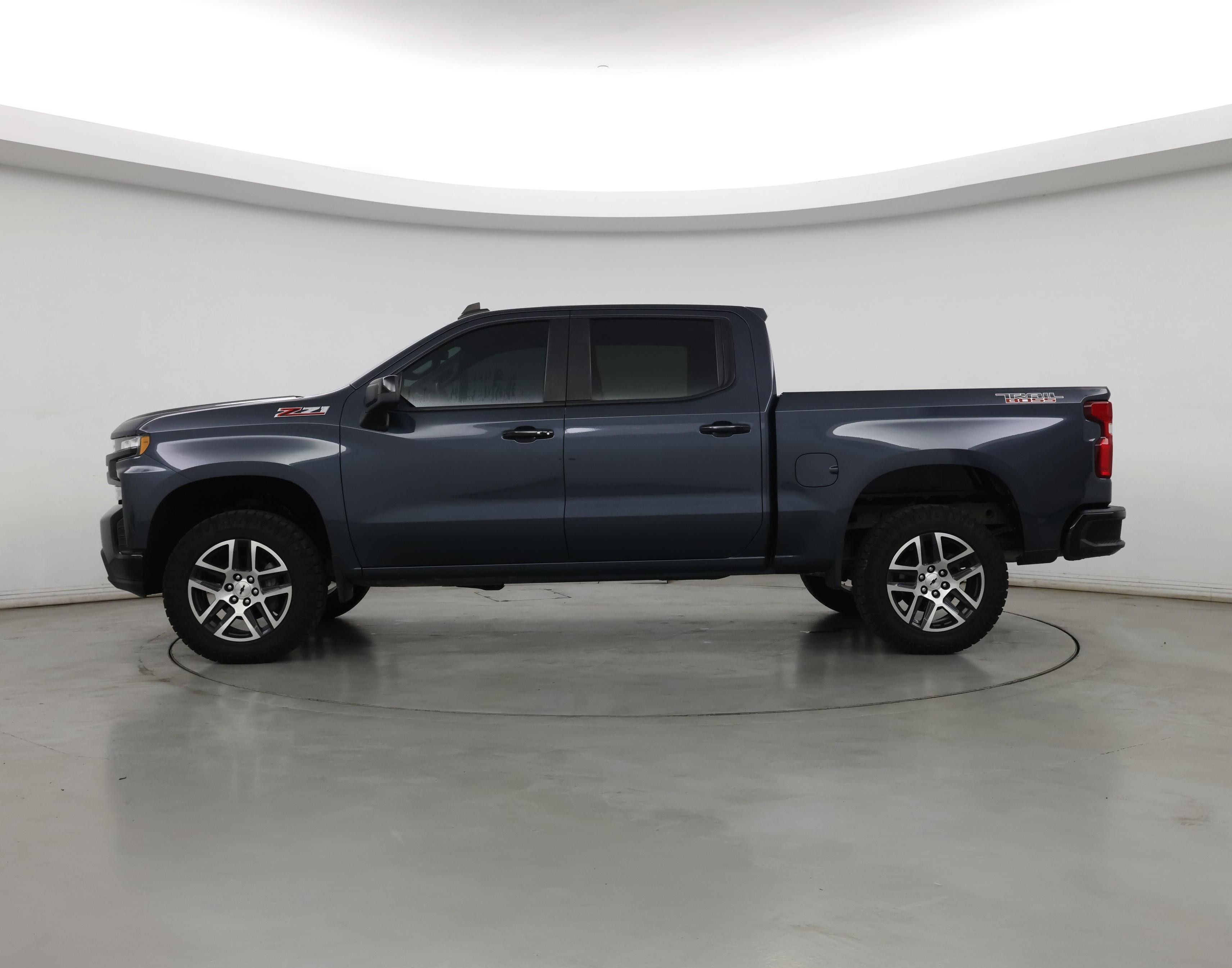 Thumbnail: 2020 Chevrolet Silverado 1500 - 3