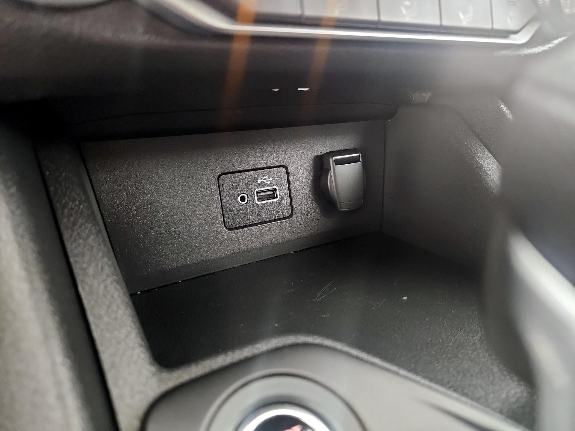 Thumbnail: 2023 Nissan Sentra - 18