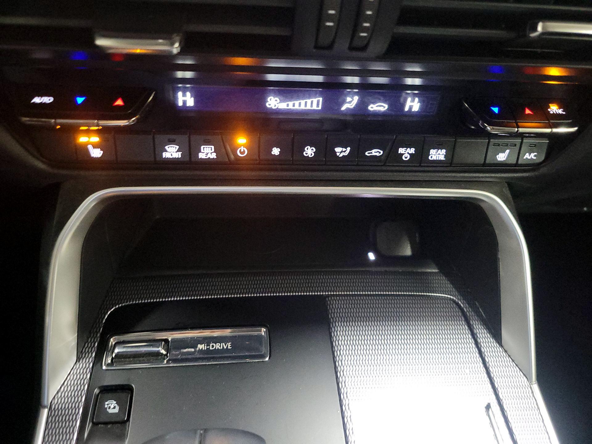 Thumbnail: 2024 Mazda CX-90 - 17