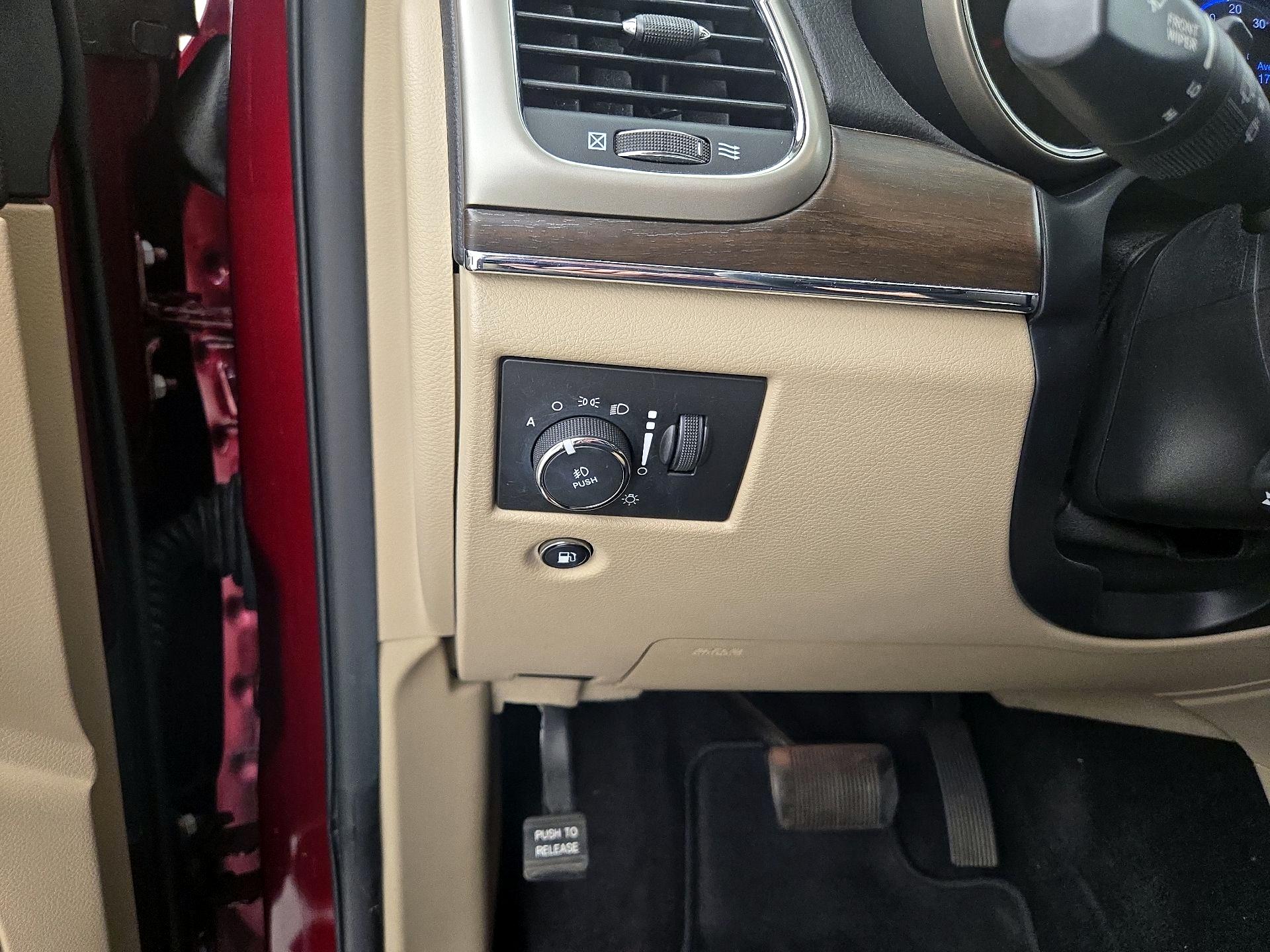 Thumbnail: 2017 Jeep Grand Cherokee - 13