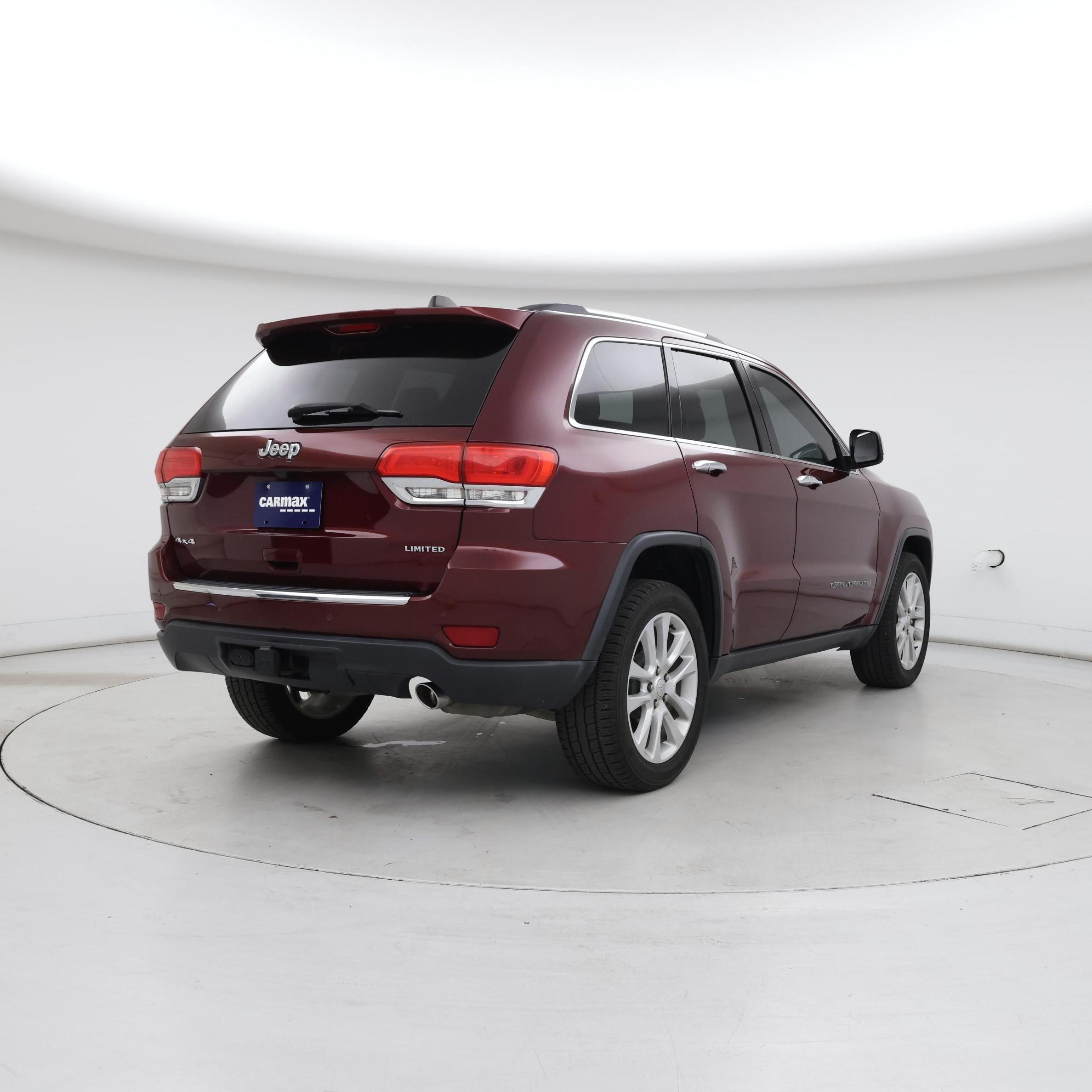 Thumbnail: 2017 Jeep Grand Cherokee - 8