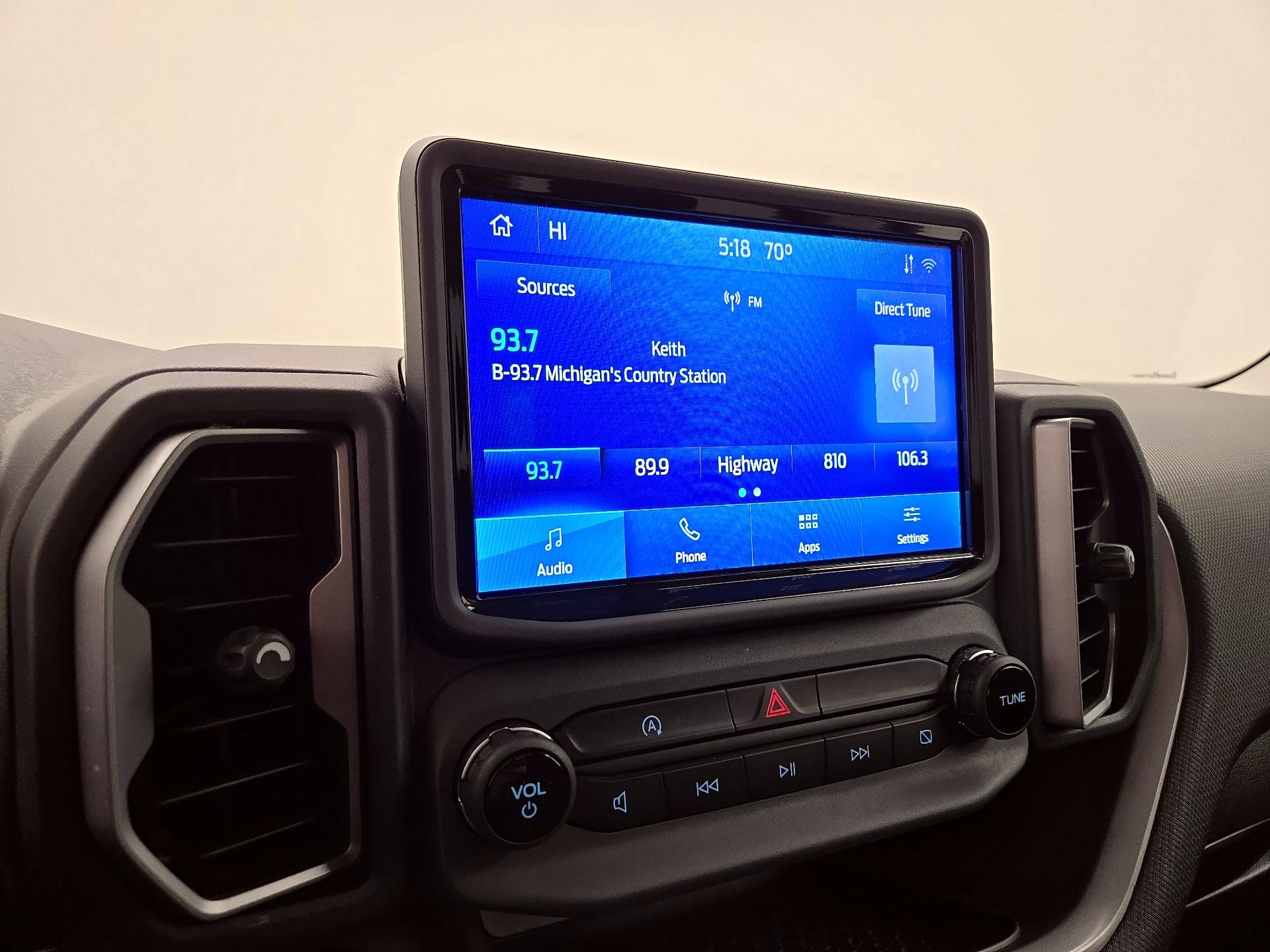 Thumbnail: 2022 Ford Bronco Sport - 15