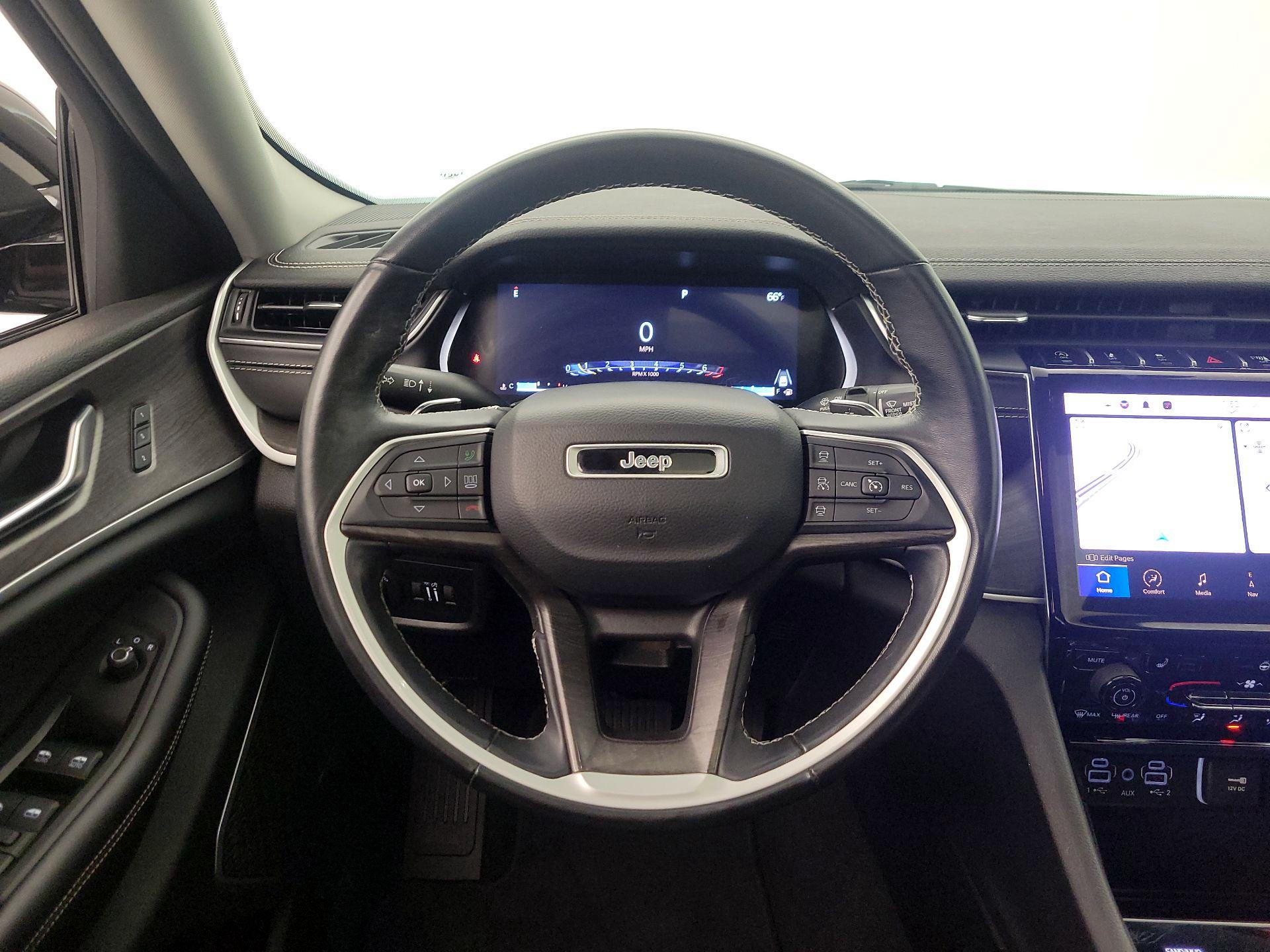 Thumbnail: 2022 Jeep Grand Cherokee - 10