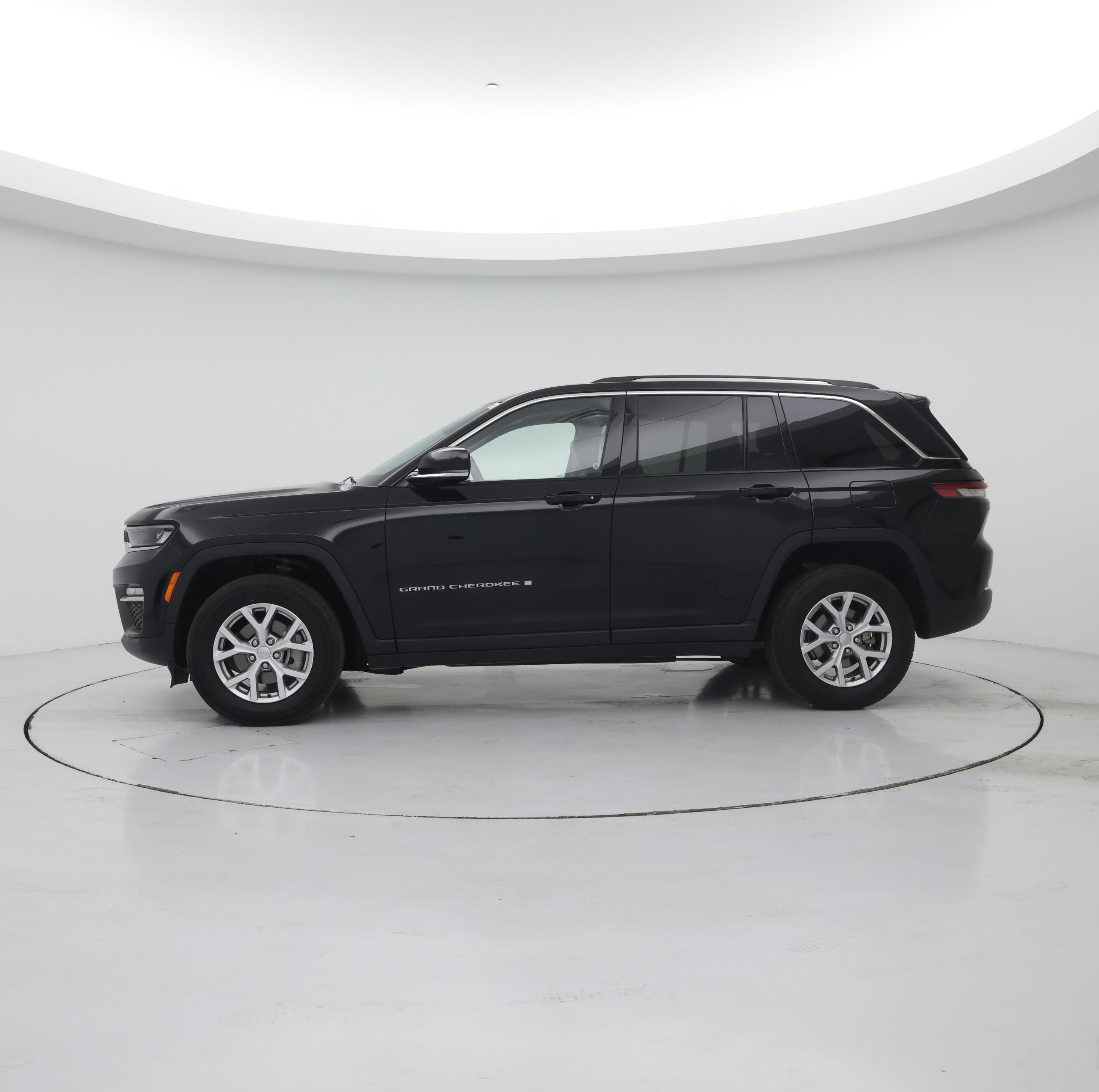 Thumbnail: 2022 Jeep Grand Cherokee - 3