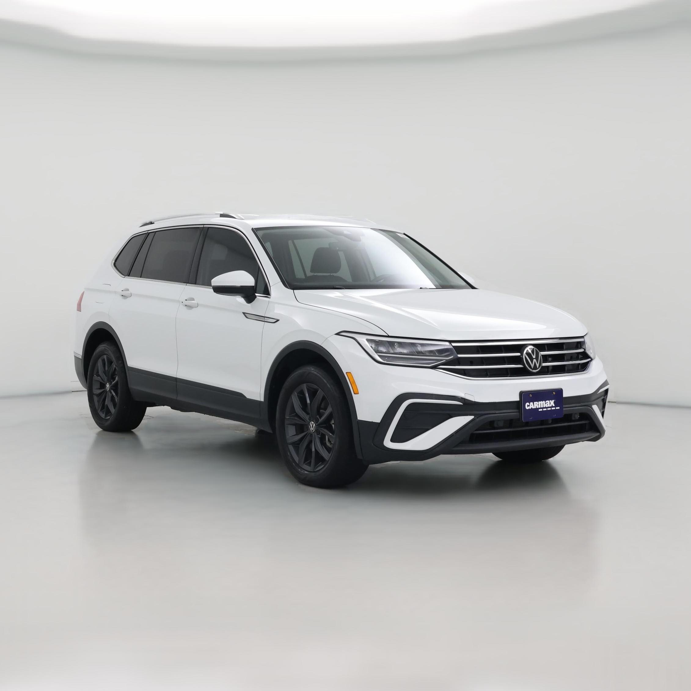 Thumbnail: 2022 Volkswagen Tiguan - 1