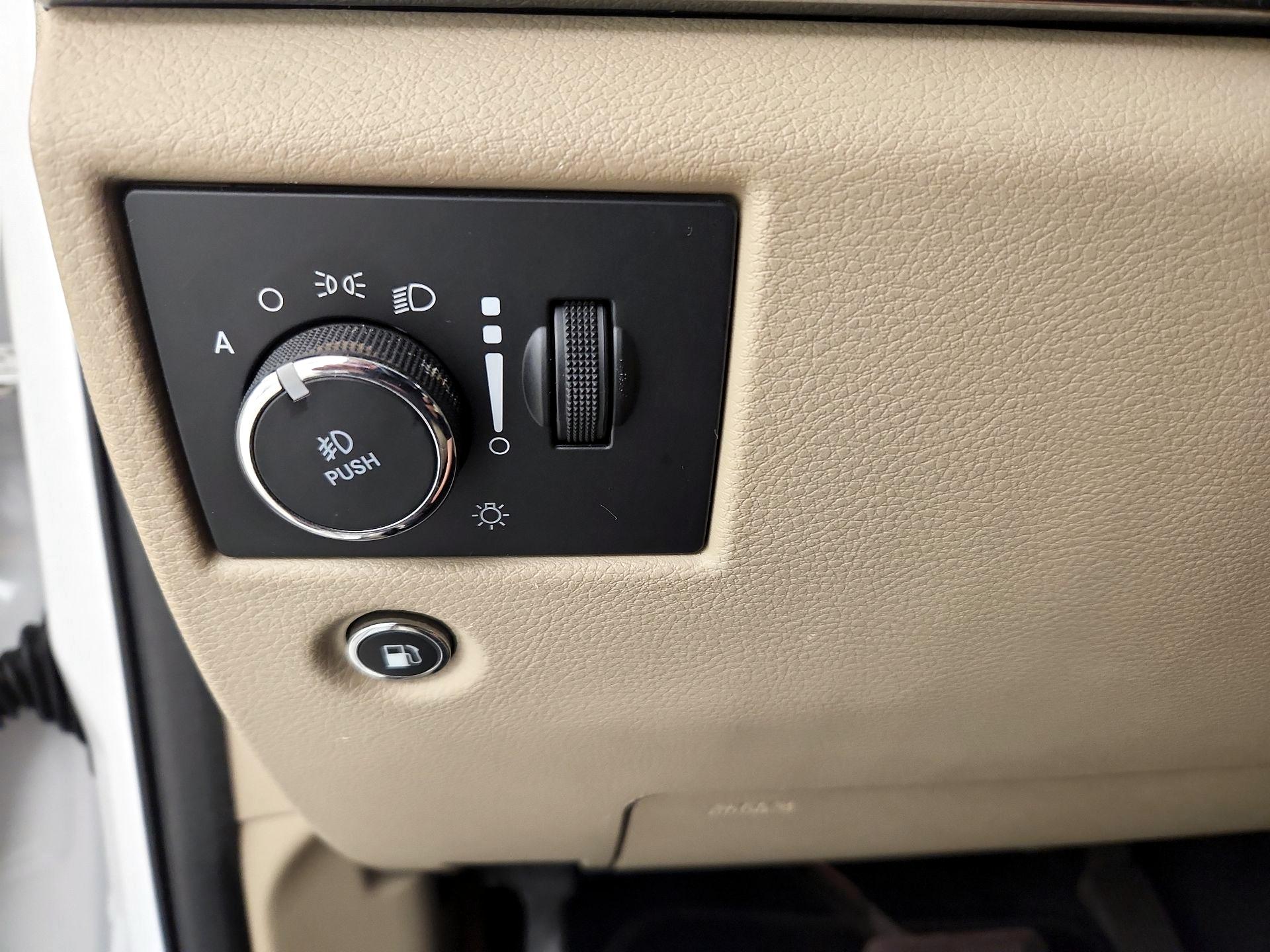 Thumbnail: 2022 Jeep Grand Cherokee - 13