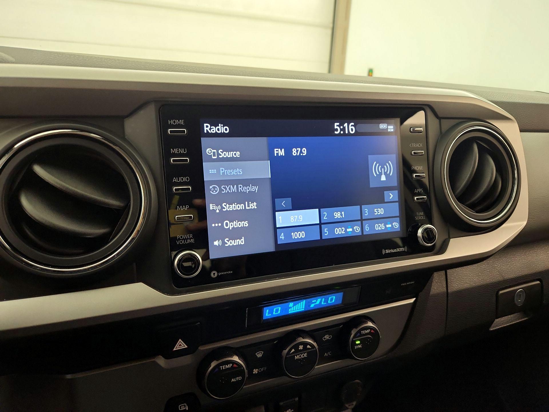 Thumbnail: 2022 Toyota Tacoma - 15