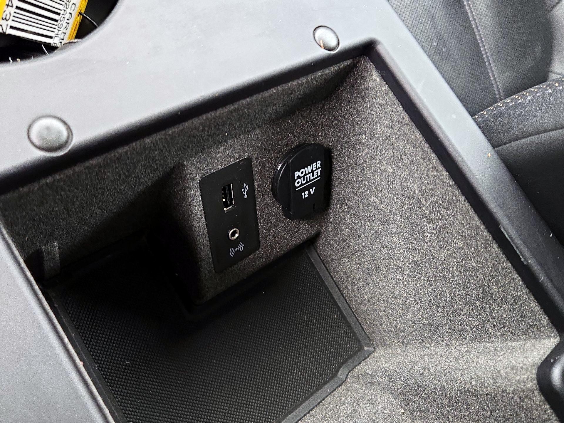 Thumbnail: 2017 Porsche Macan - 19