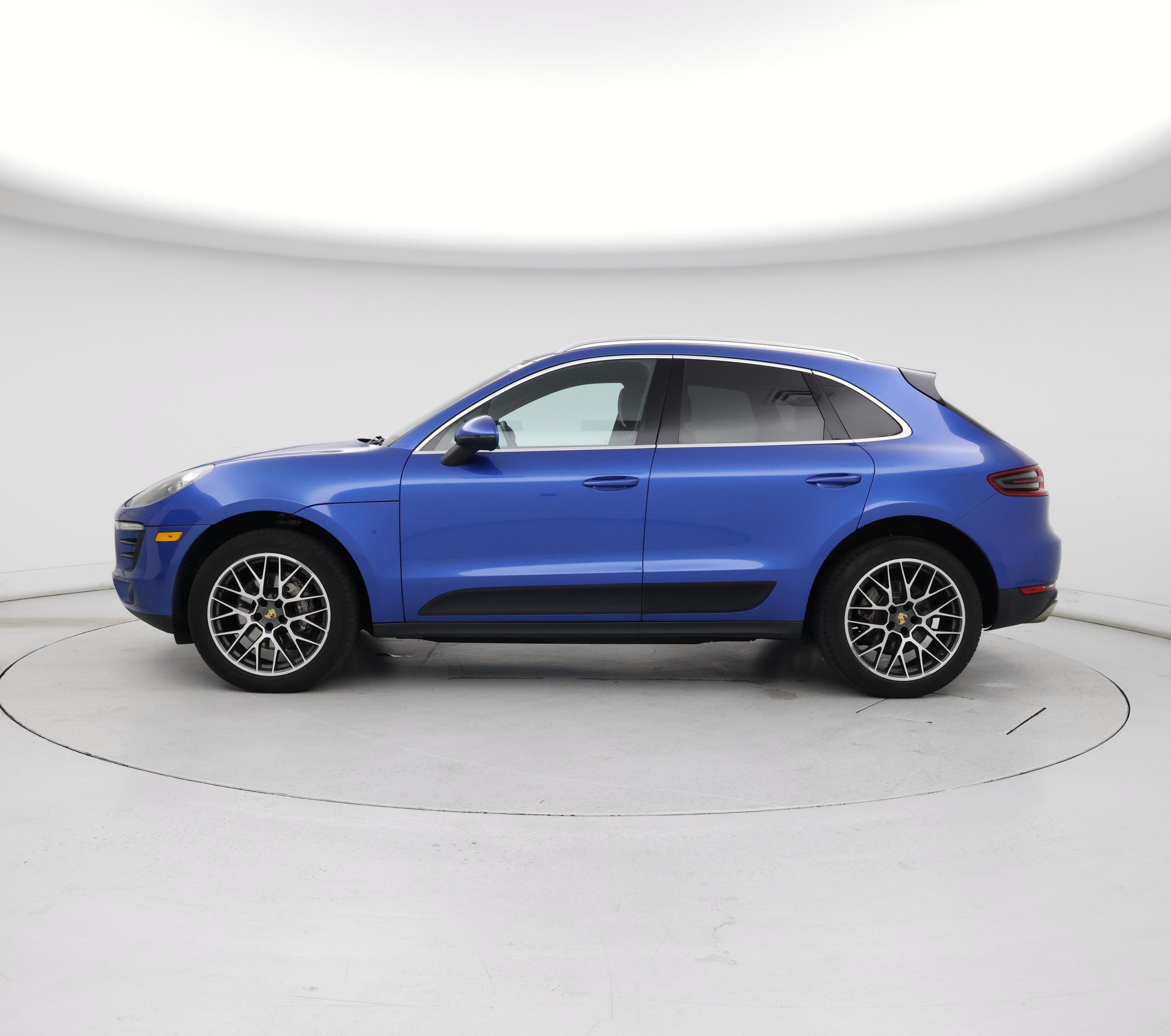Thumbnail: 2017 Porsche Macan - 3