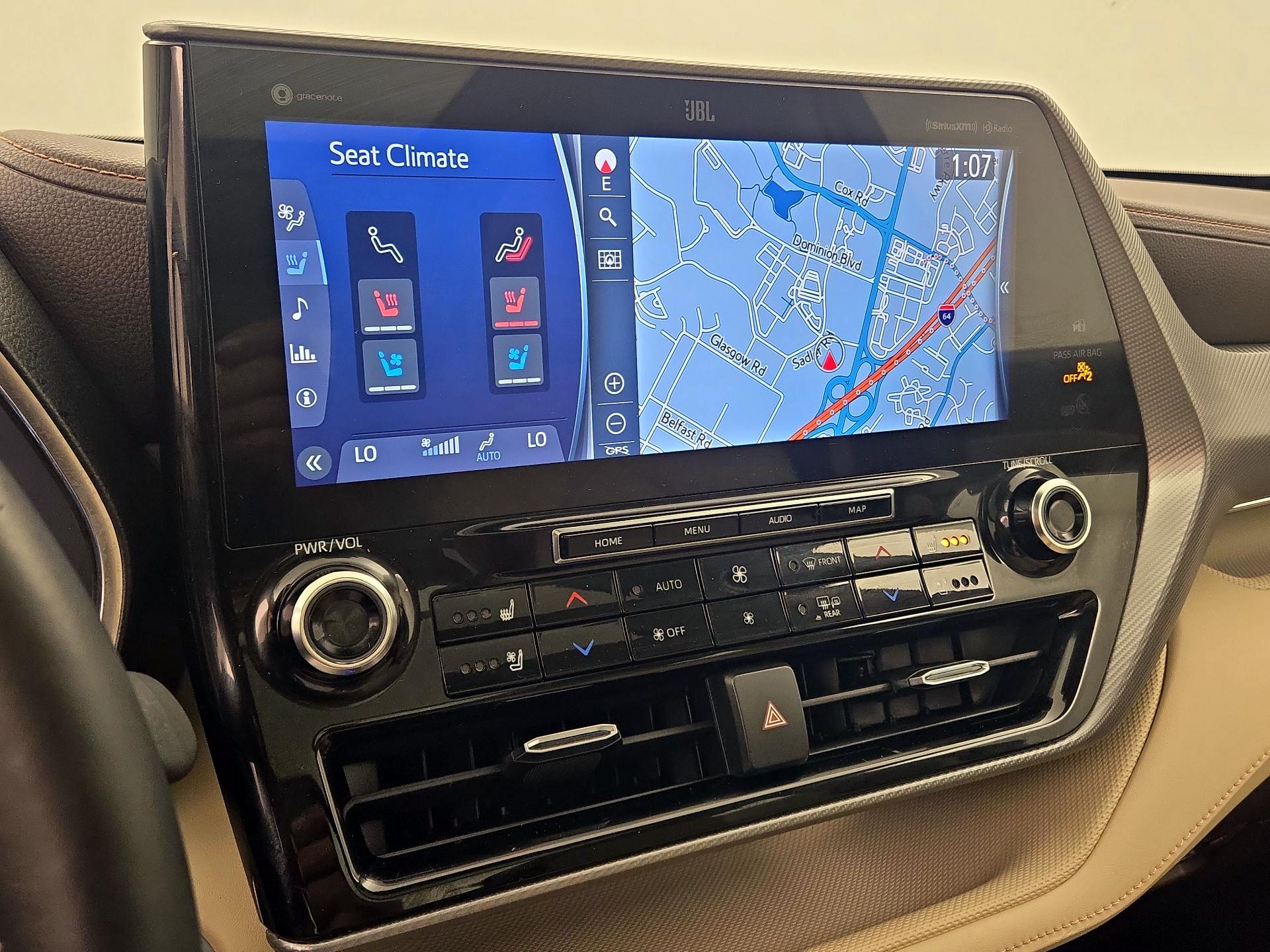 Thumbnail: 2021 Toyota Highlander - 14