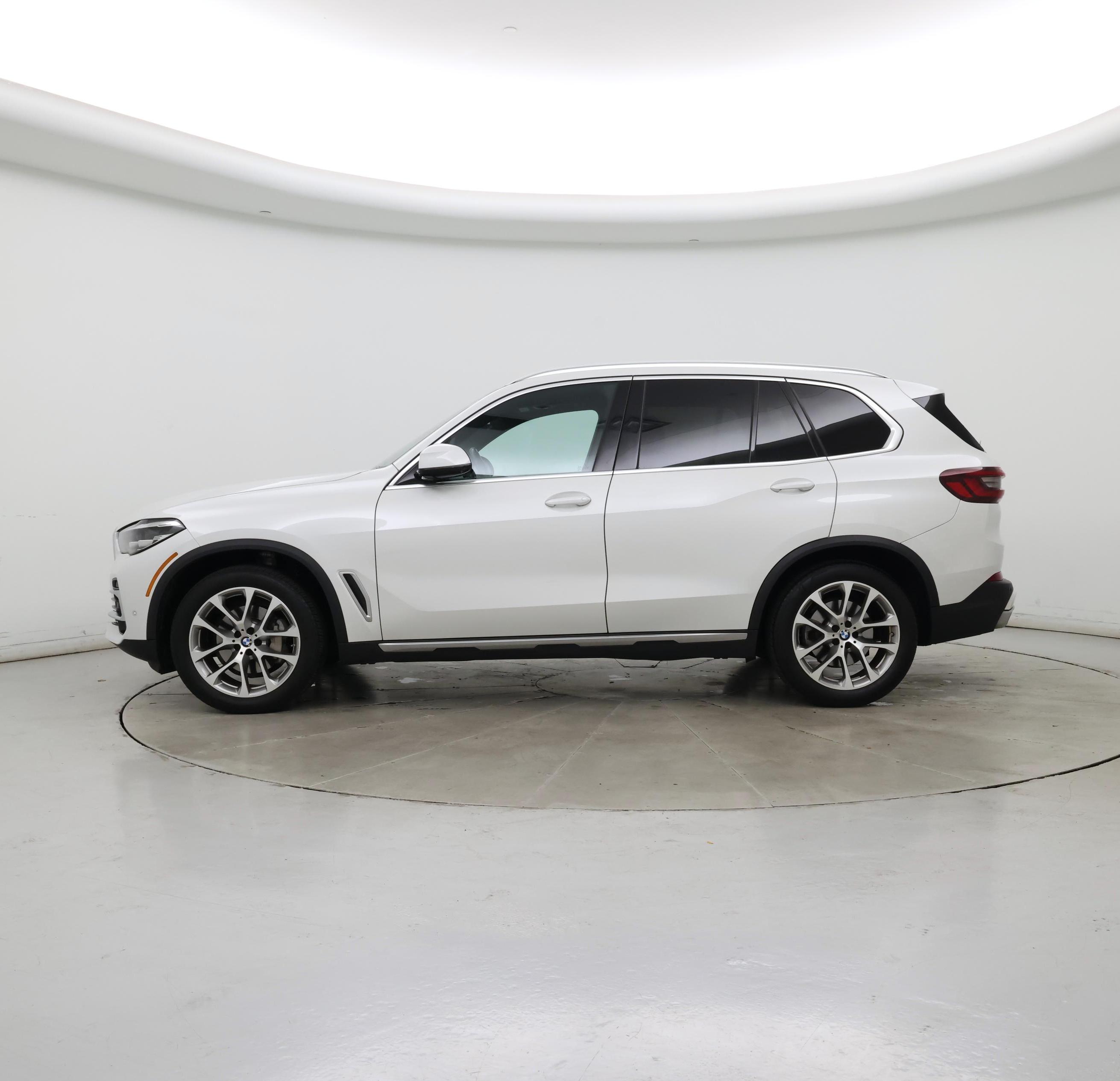 Thumbnail: 2023 BMW X5 - 3