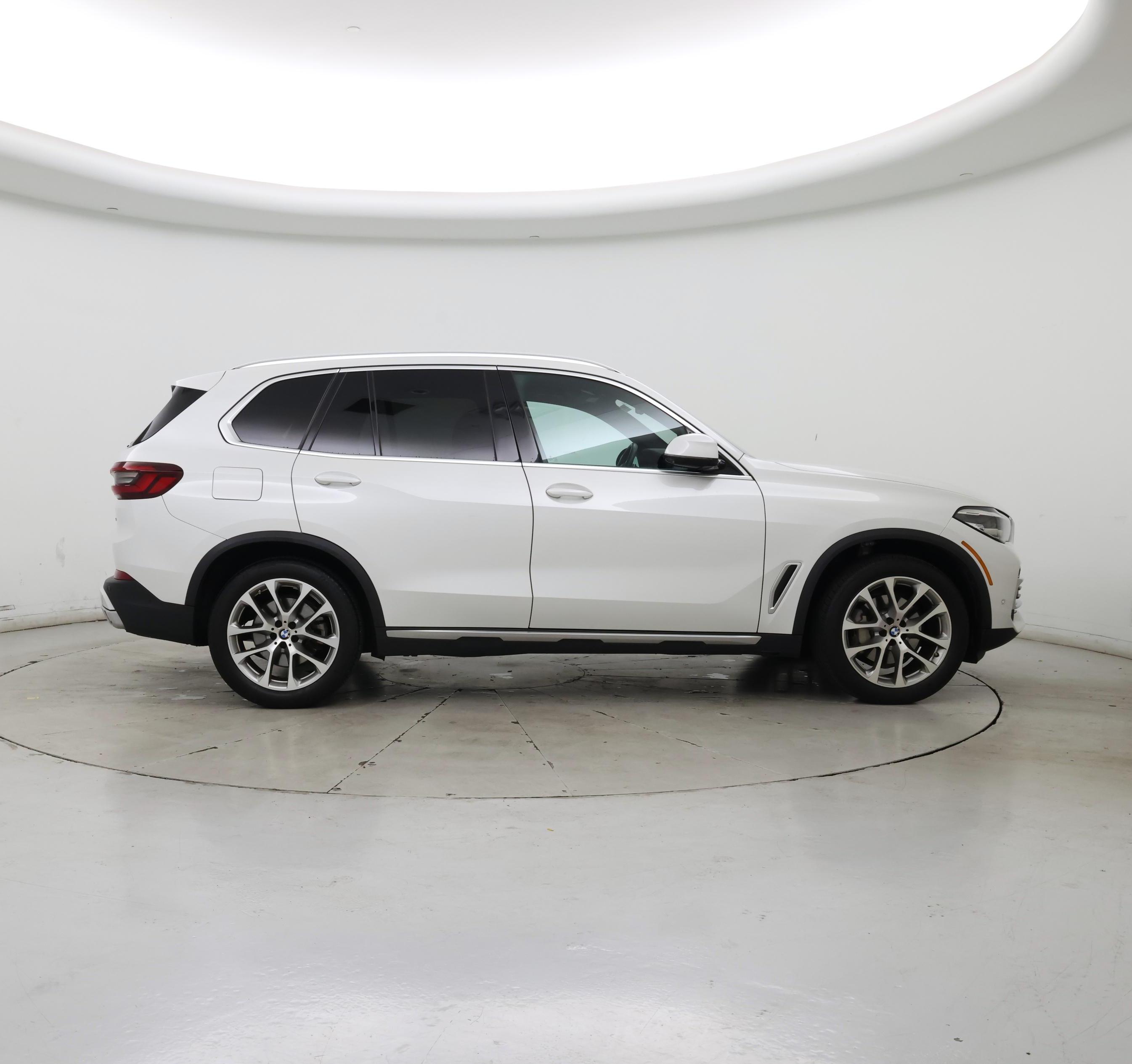 Thumbnail: 2023 BMW X5 - 7
