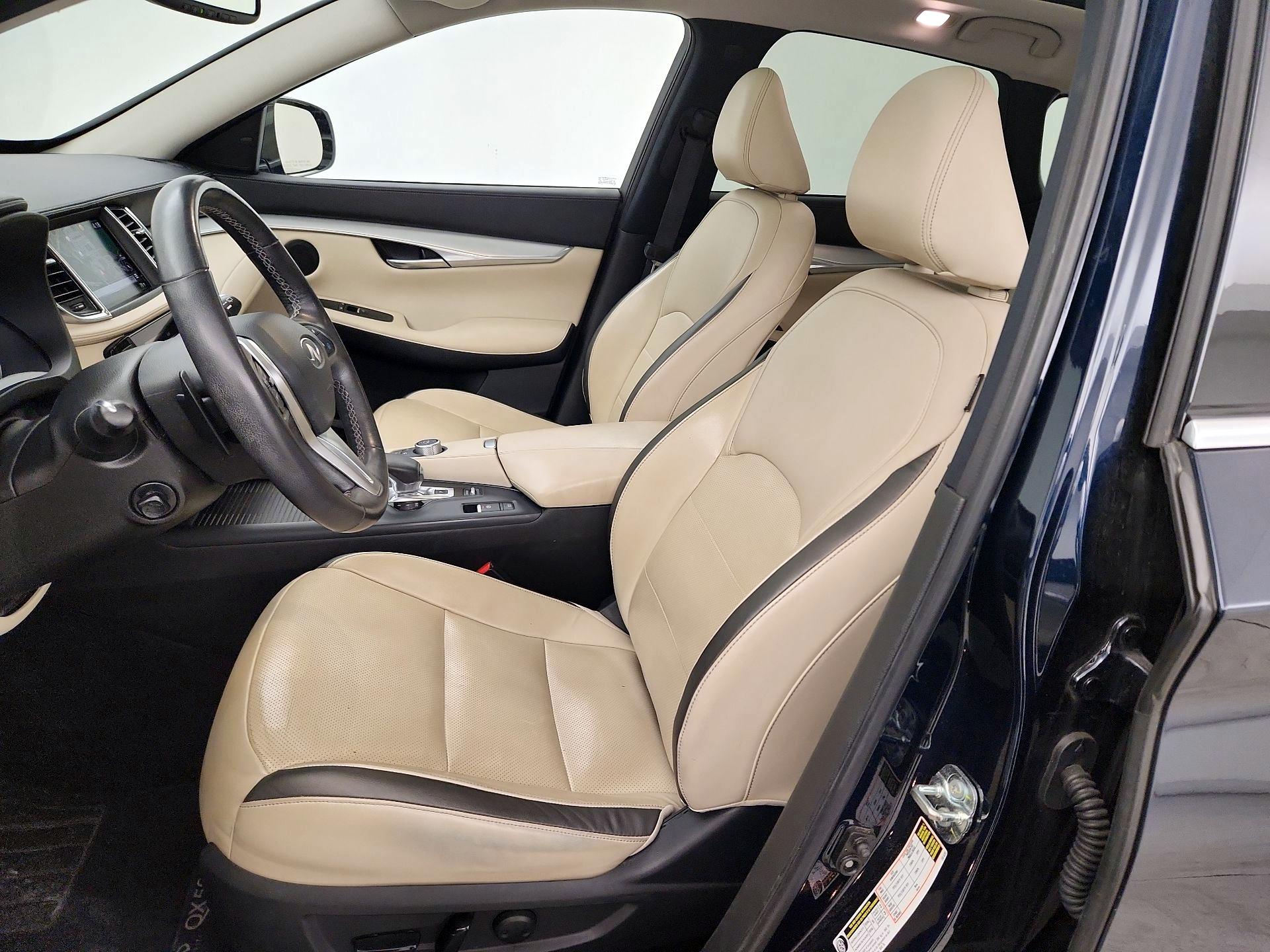 Thumbnail: 2021 INFINITI QX50 - 11
