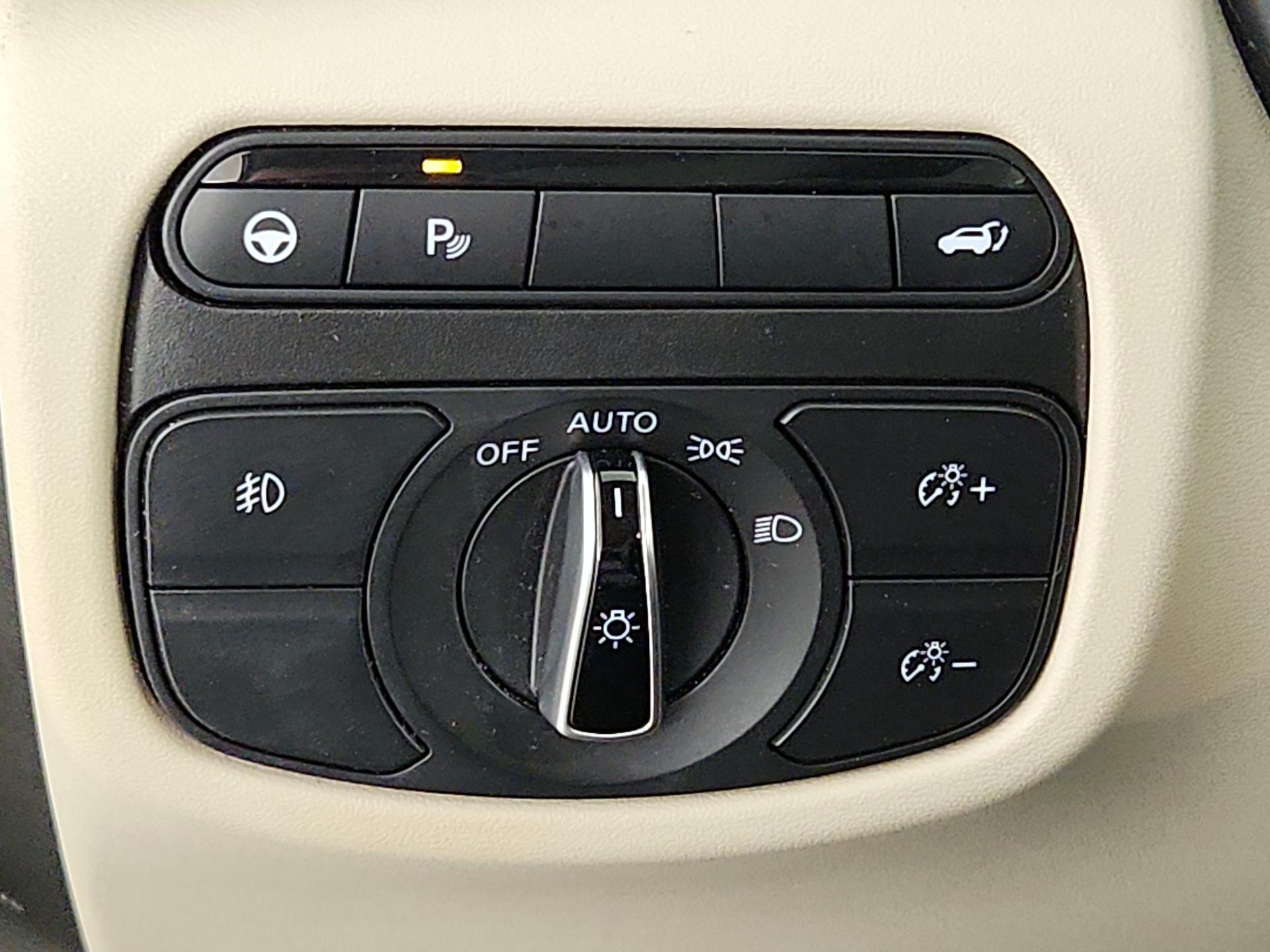 Thumbnail: 2021 INFINITI QX50 - 13