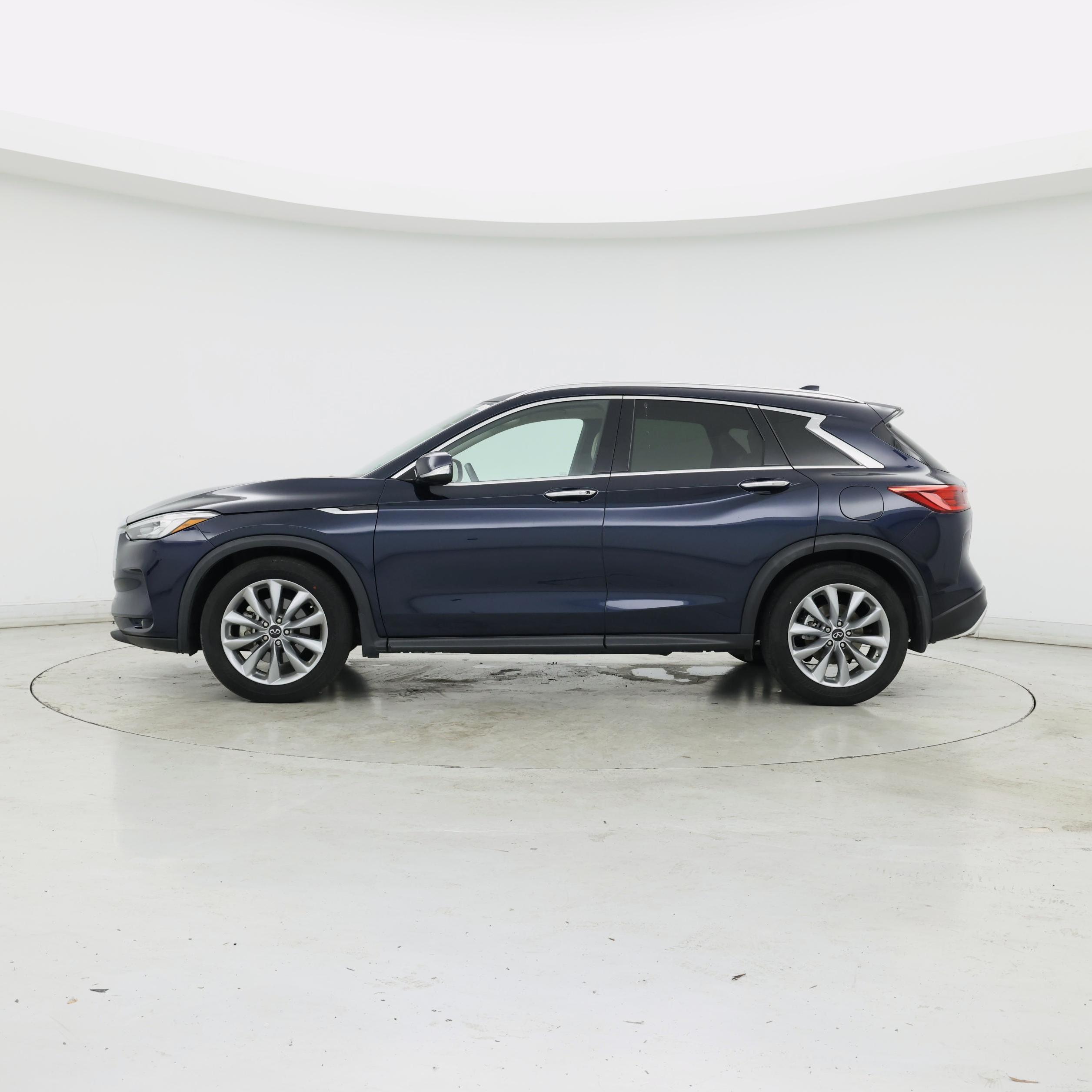 Thumbnail: 2021 INFINITI QX50 - 3