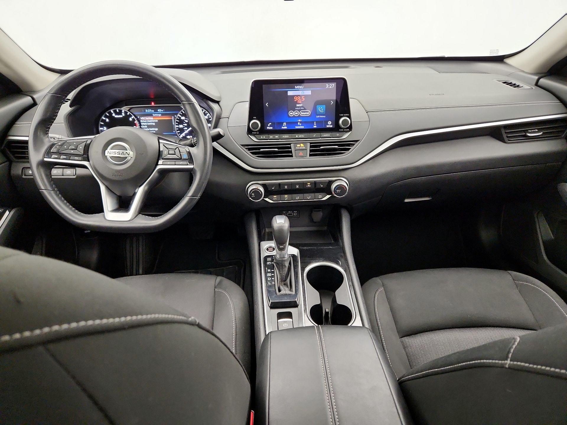 Thumbnail: 2022 Nissan Altima - 9