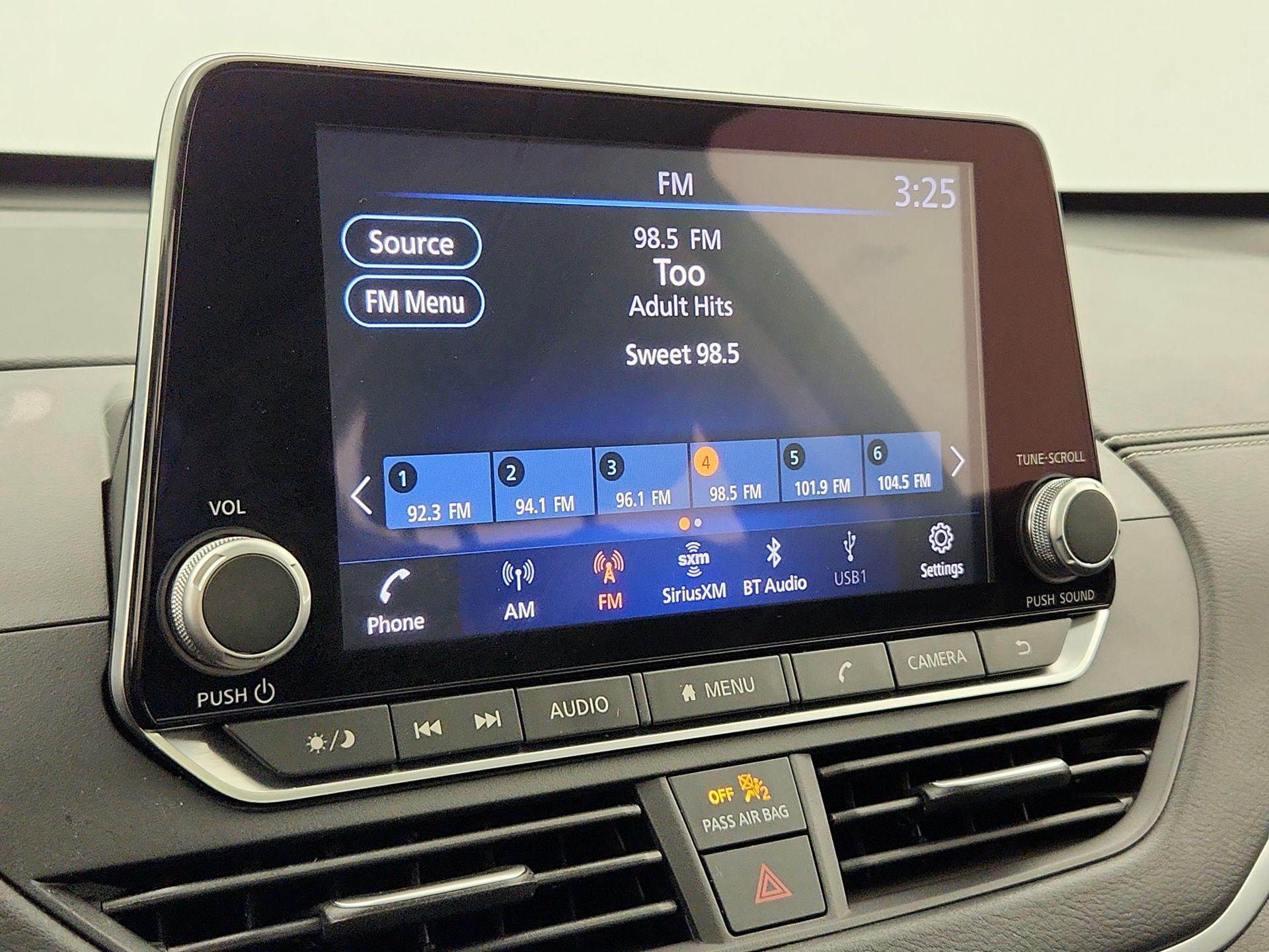 Thumbnail: 2022 Nissan Altima - 15