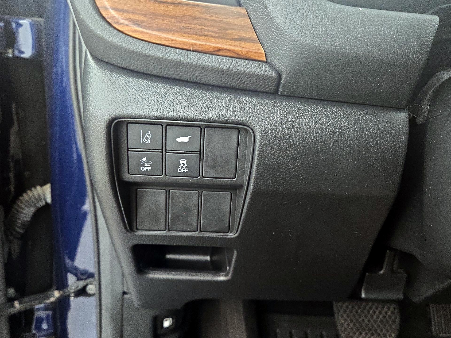 Thumbnail: 2017 Honda CR-V - 13
