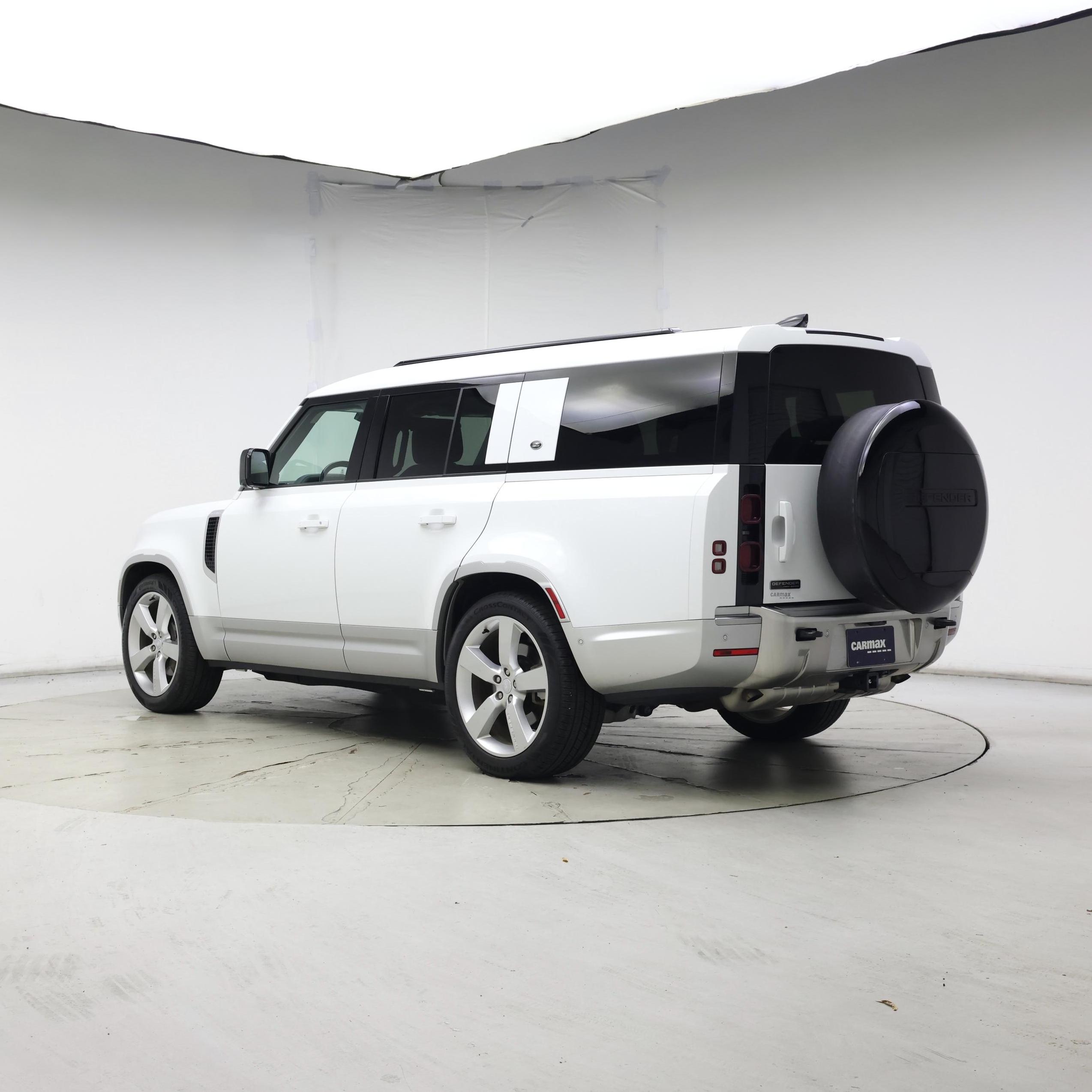 Thumbnail: 2023 Land Rover Defender - 2