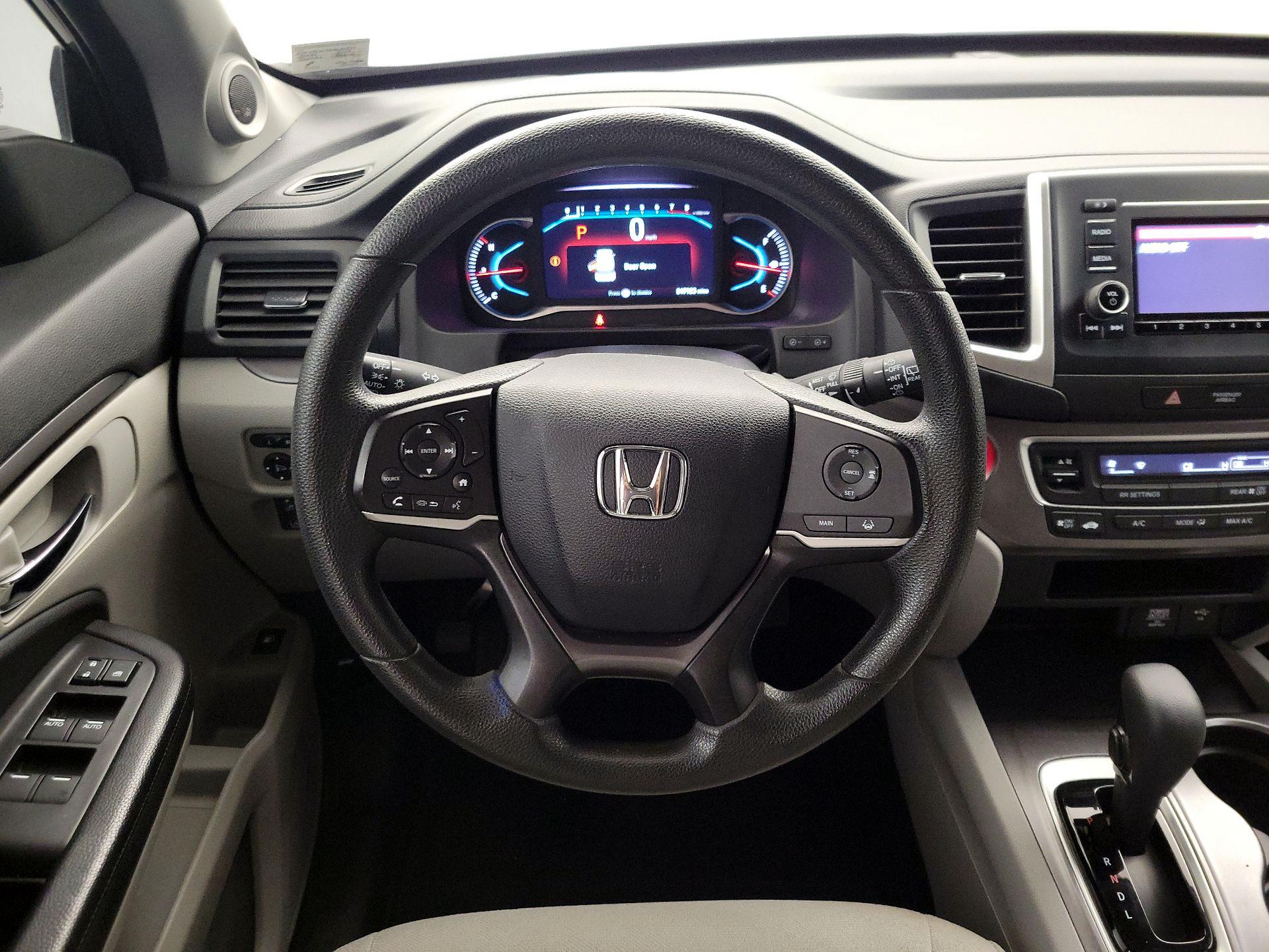 Thumbnail: 2019 Honda Pilot - 10