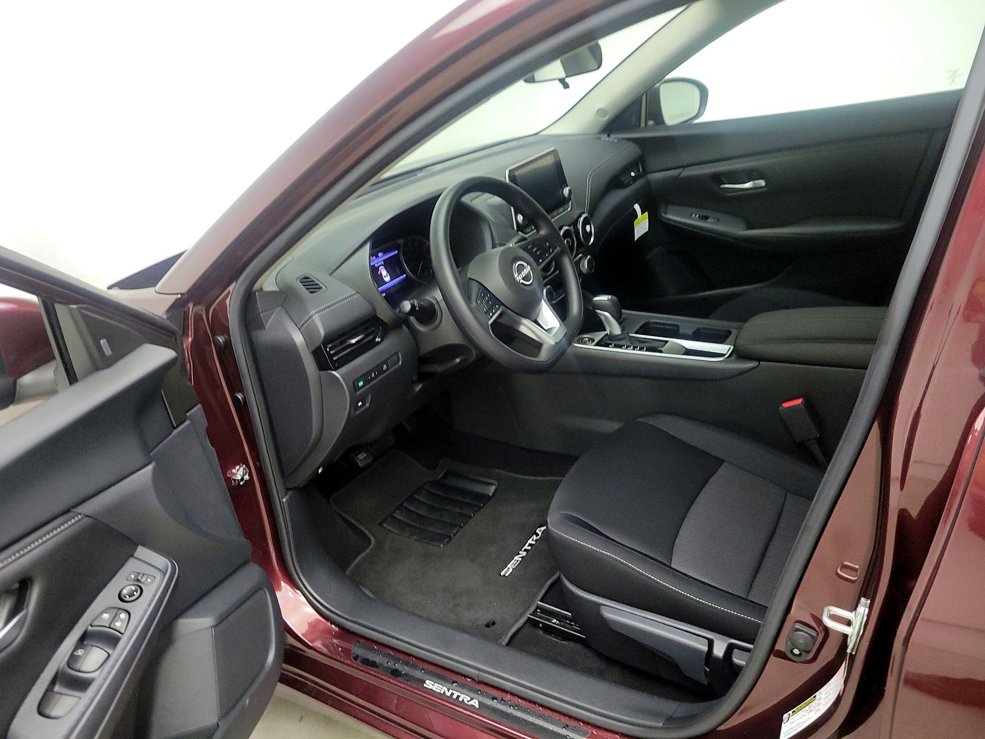 Thumbnail: 2025 Nissan Sentra - 11