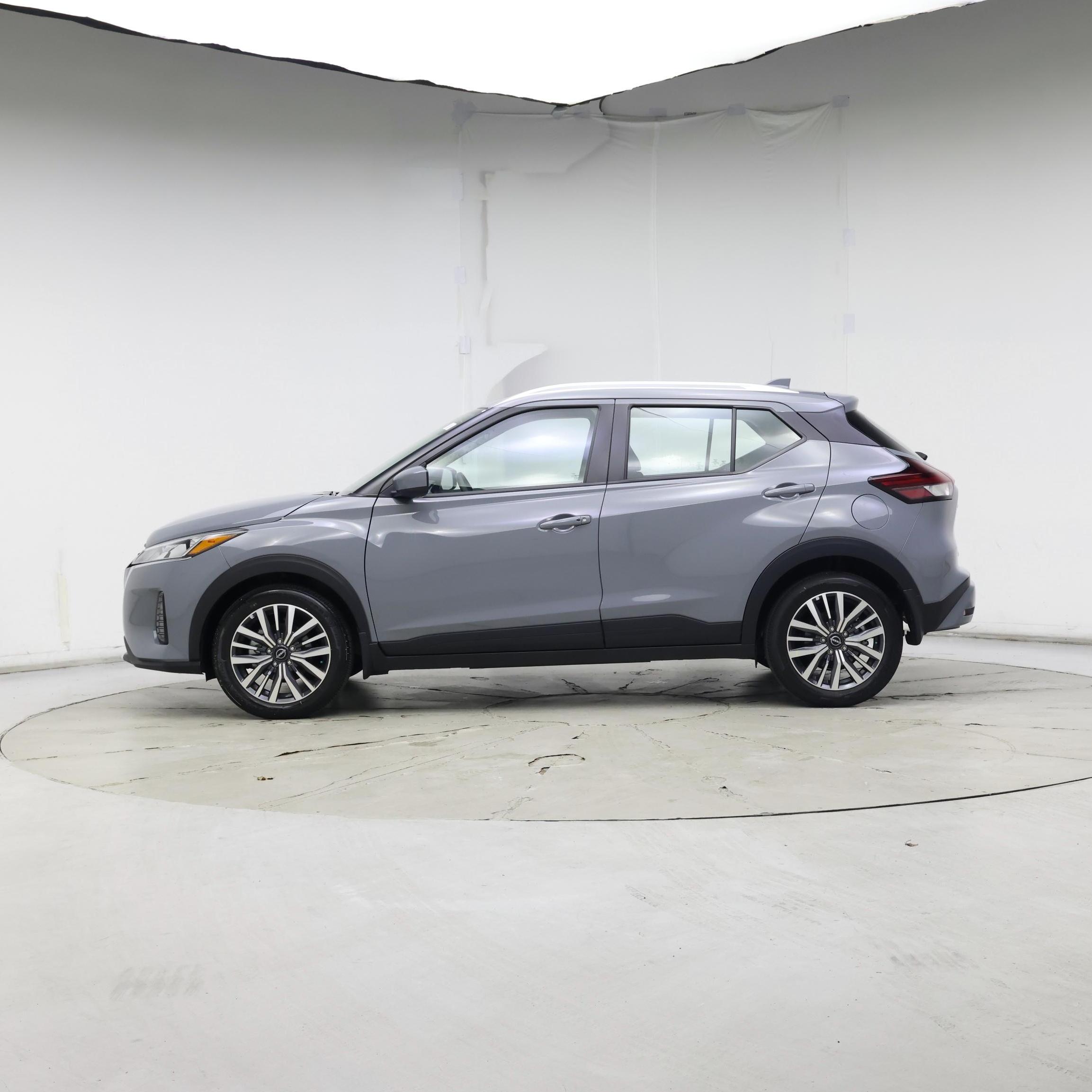 Thumbnail: 2024 Nissan Kicks - 3