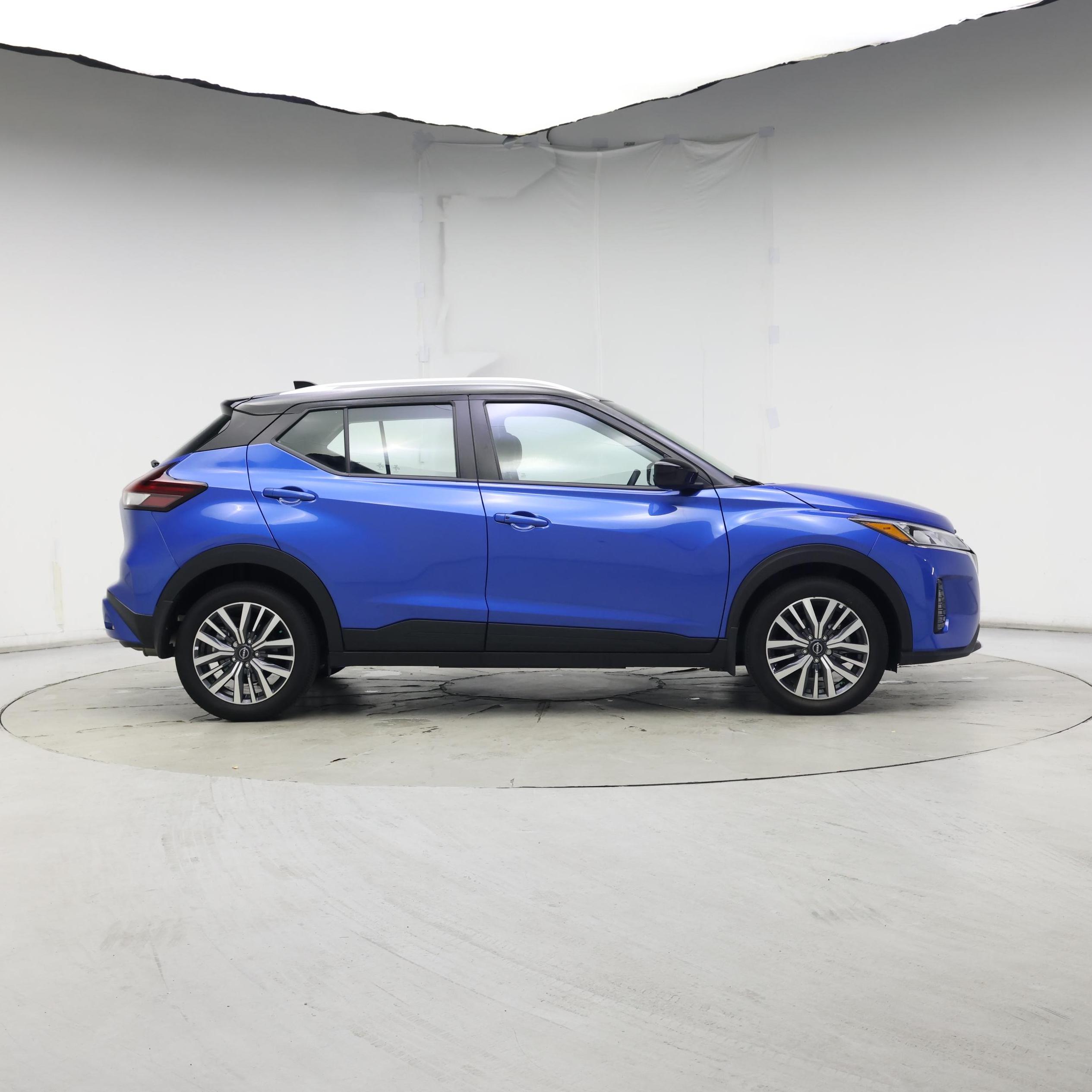 Thumbnail: 2024 Nissan Kicks - 7