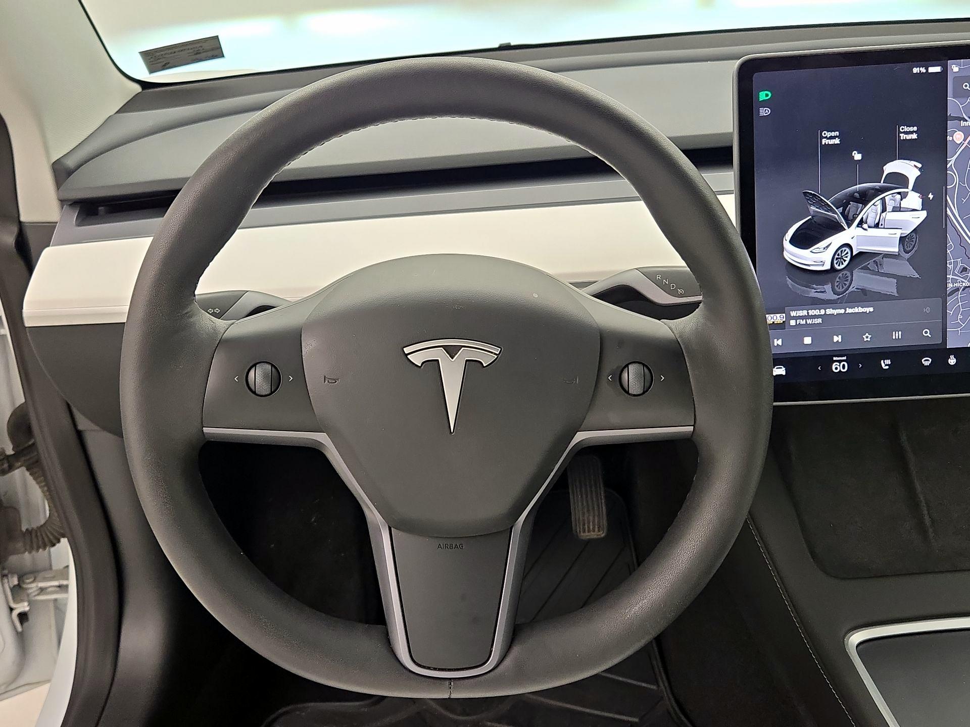 Thumbnail: 2023 Tesla Model 3 - 10