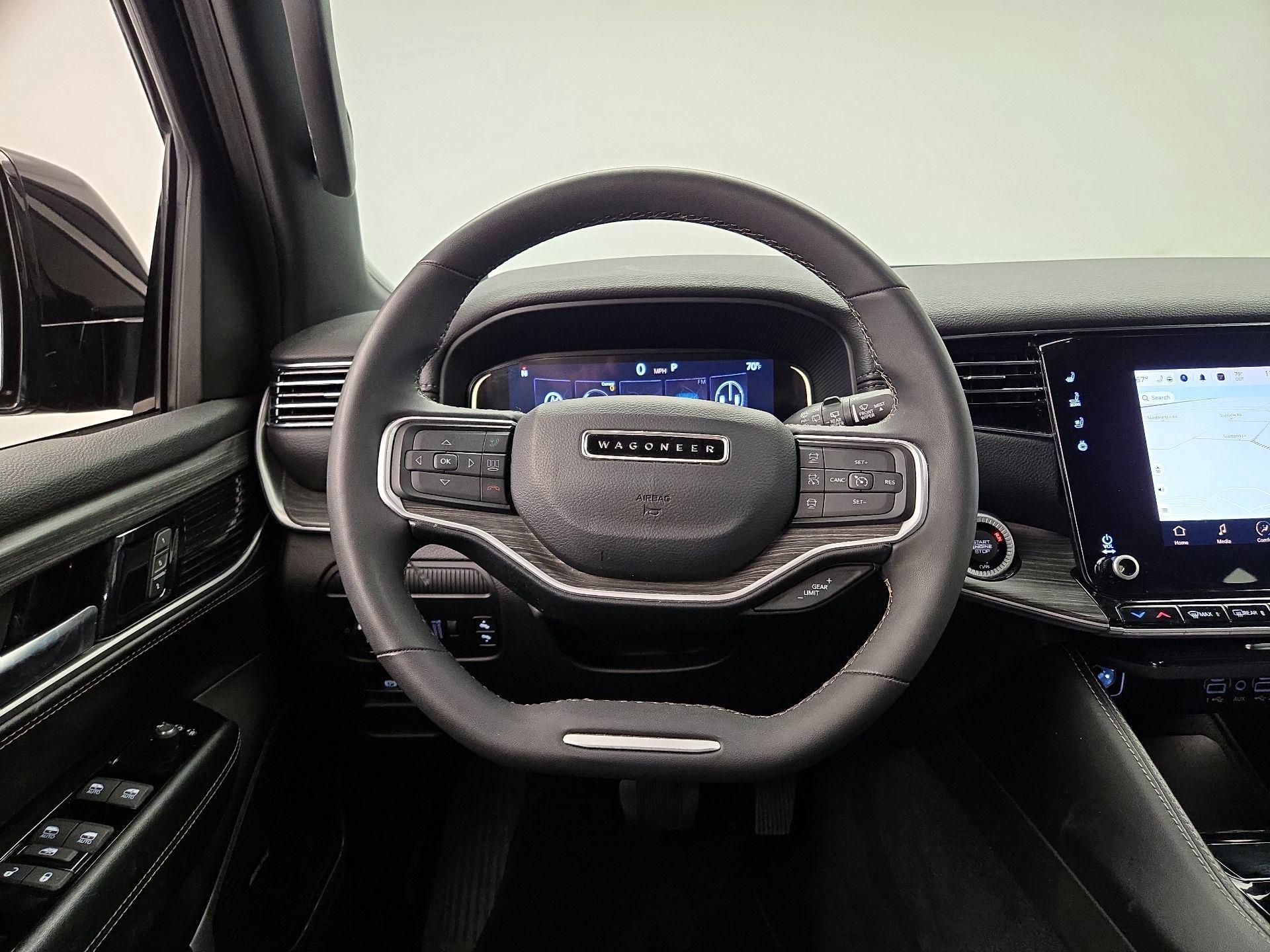 Thumbnail: 2023 Jeep Wagoneer - 10