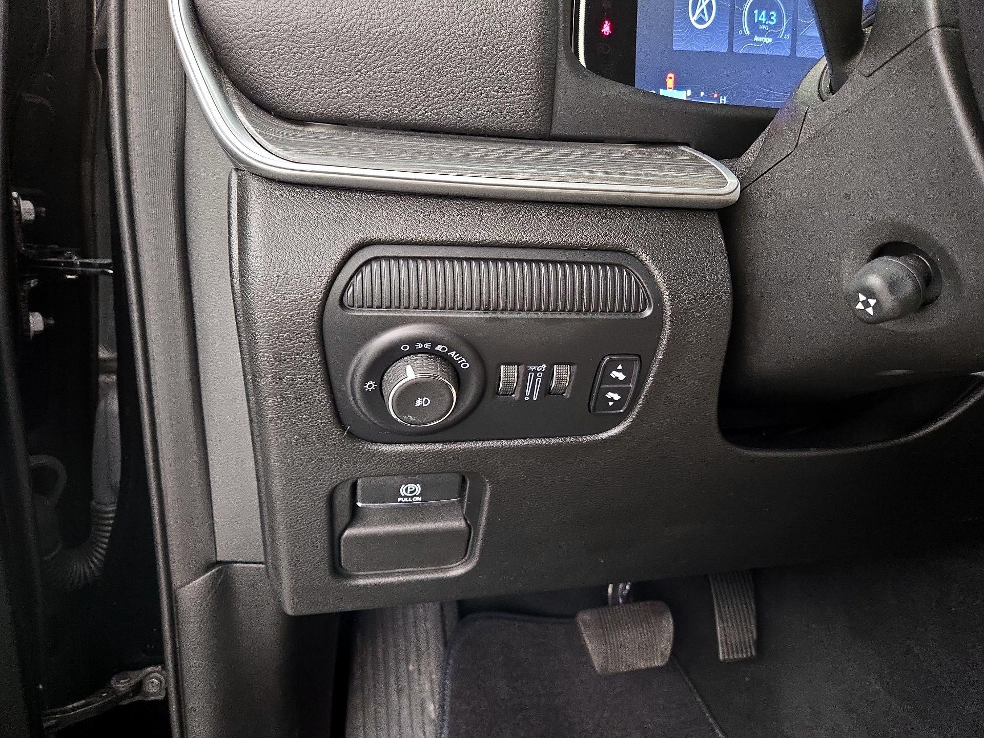 Thumbnail: 2023 Jeep Wagoneer - 13