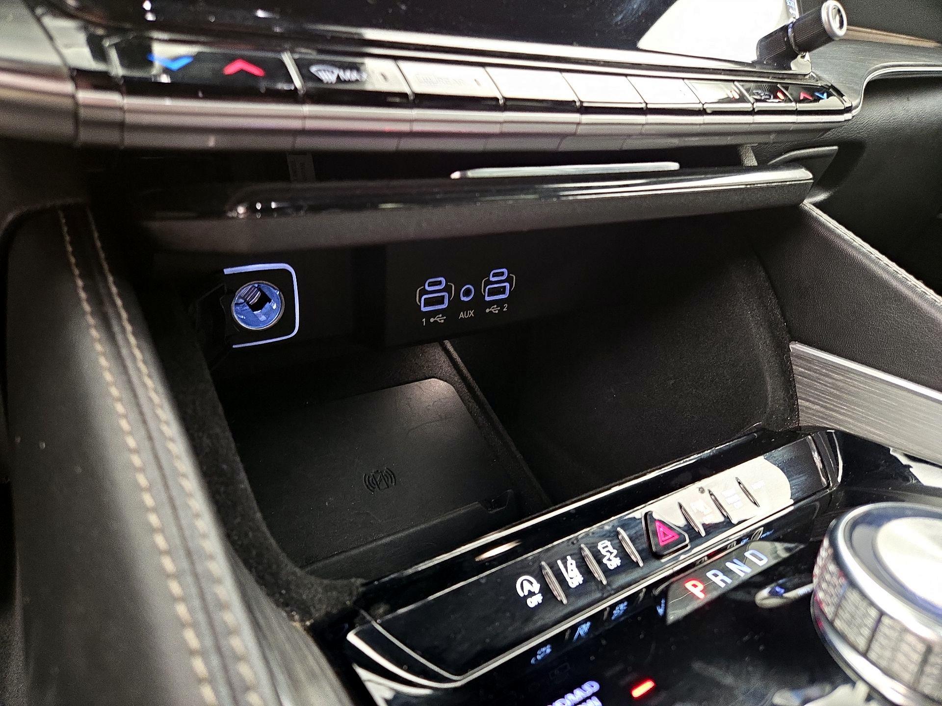 Thumbnail: 2023 Jeep Wagoneer - 19