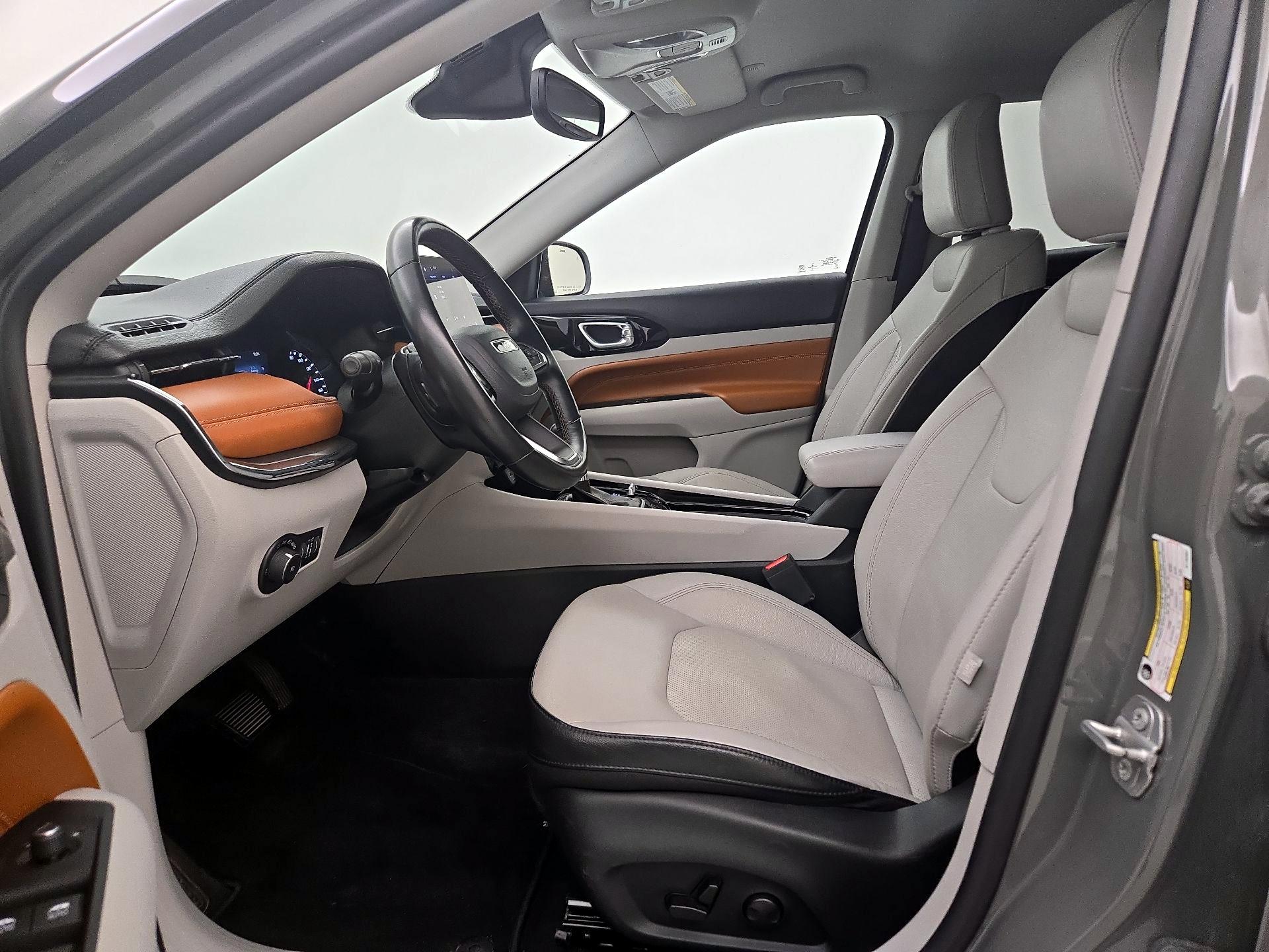Thumbnail: 2022 Jeep Compass - 11