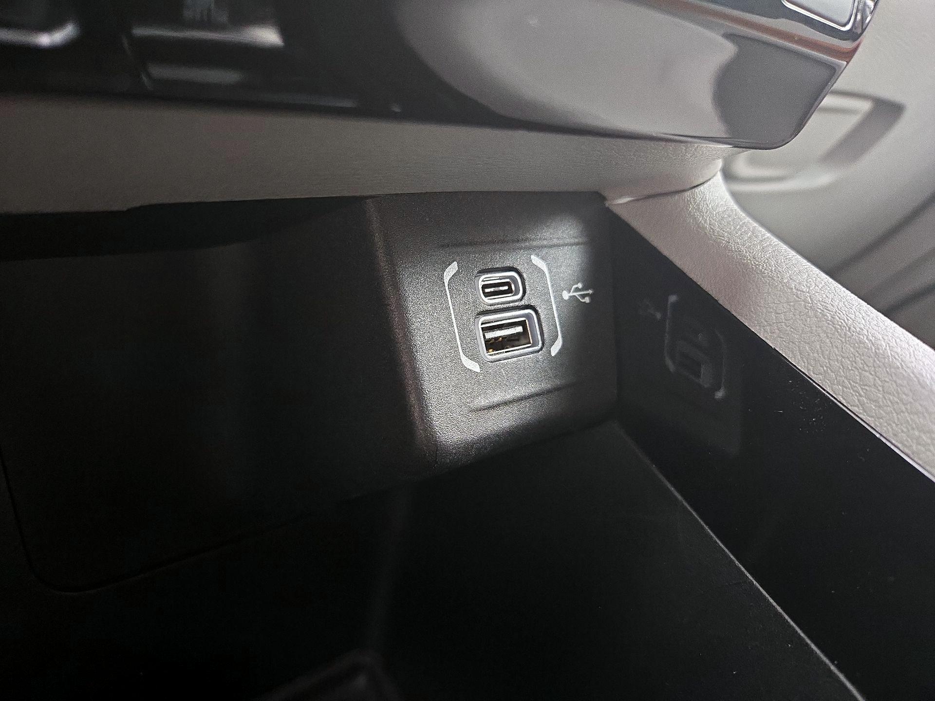 Thumbnail: 2022 Jeep Compass - 18