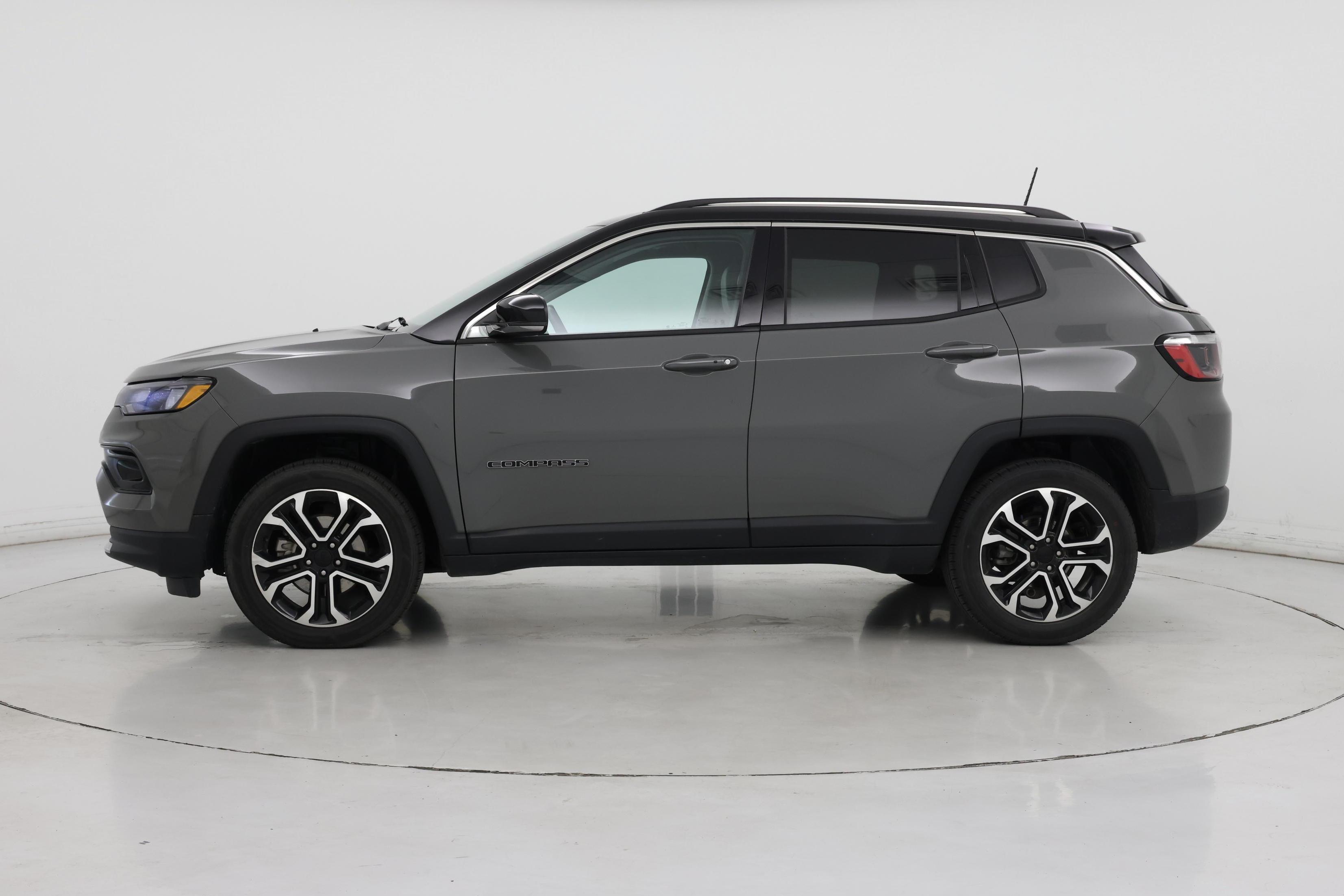Thumbnail: 2022 Jeep Compass - 3