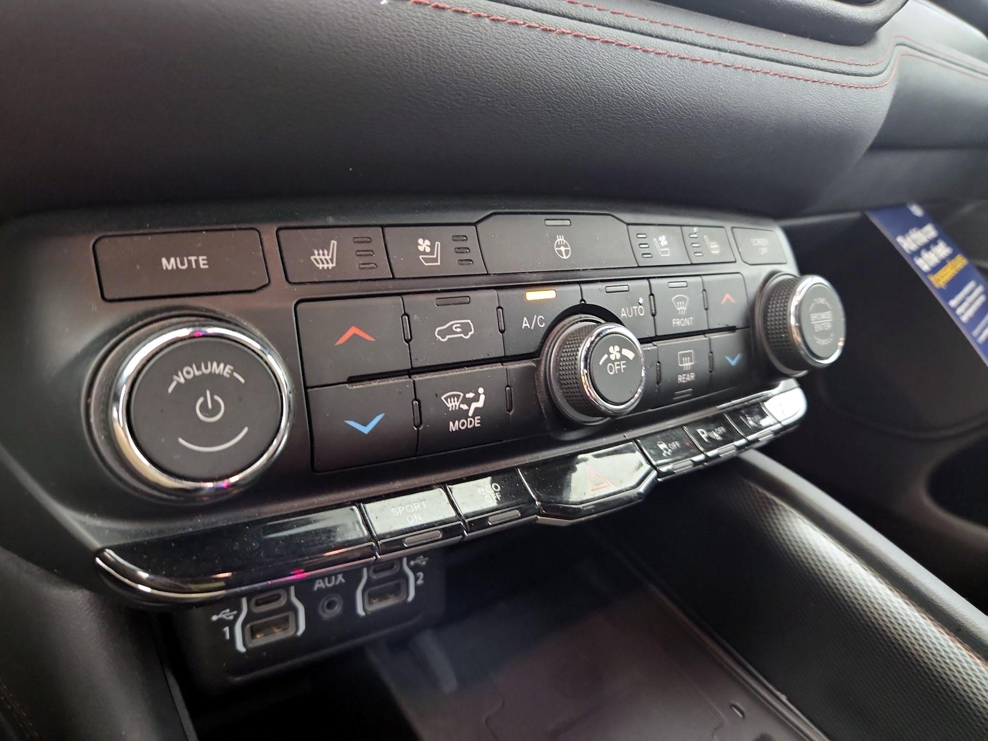Thumbnail: 2022 Dodge Durango - 17