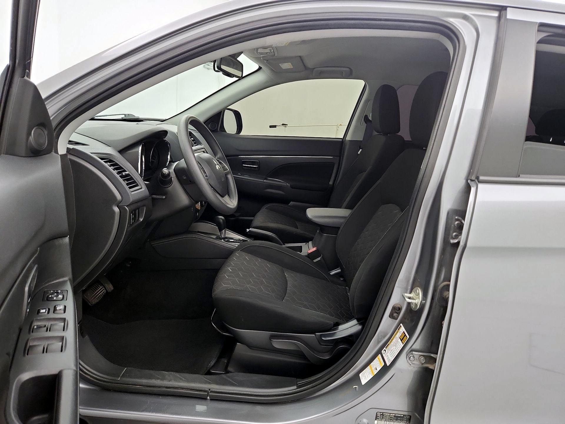 Thumbnail: 2022 Mitsubishi Outlander Sport - 11