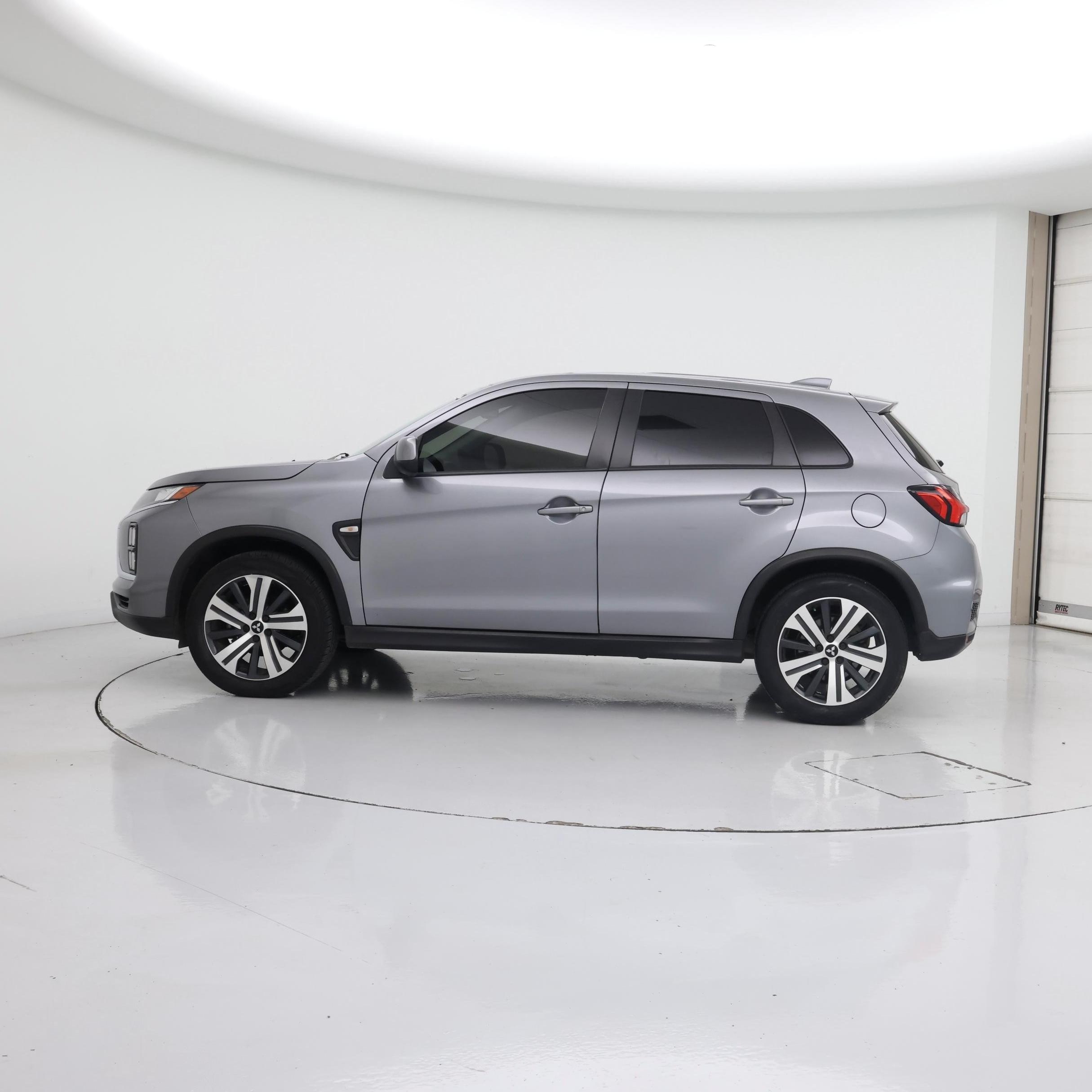 Thumbnail: 2022 Mitsubishi Outlander Sport - 3