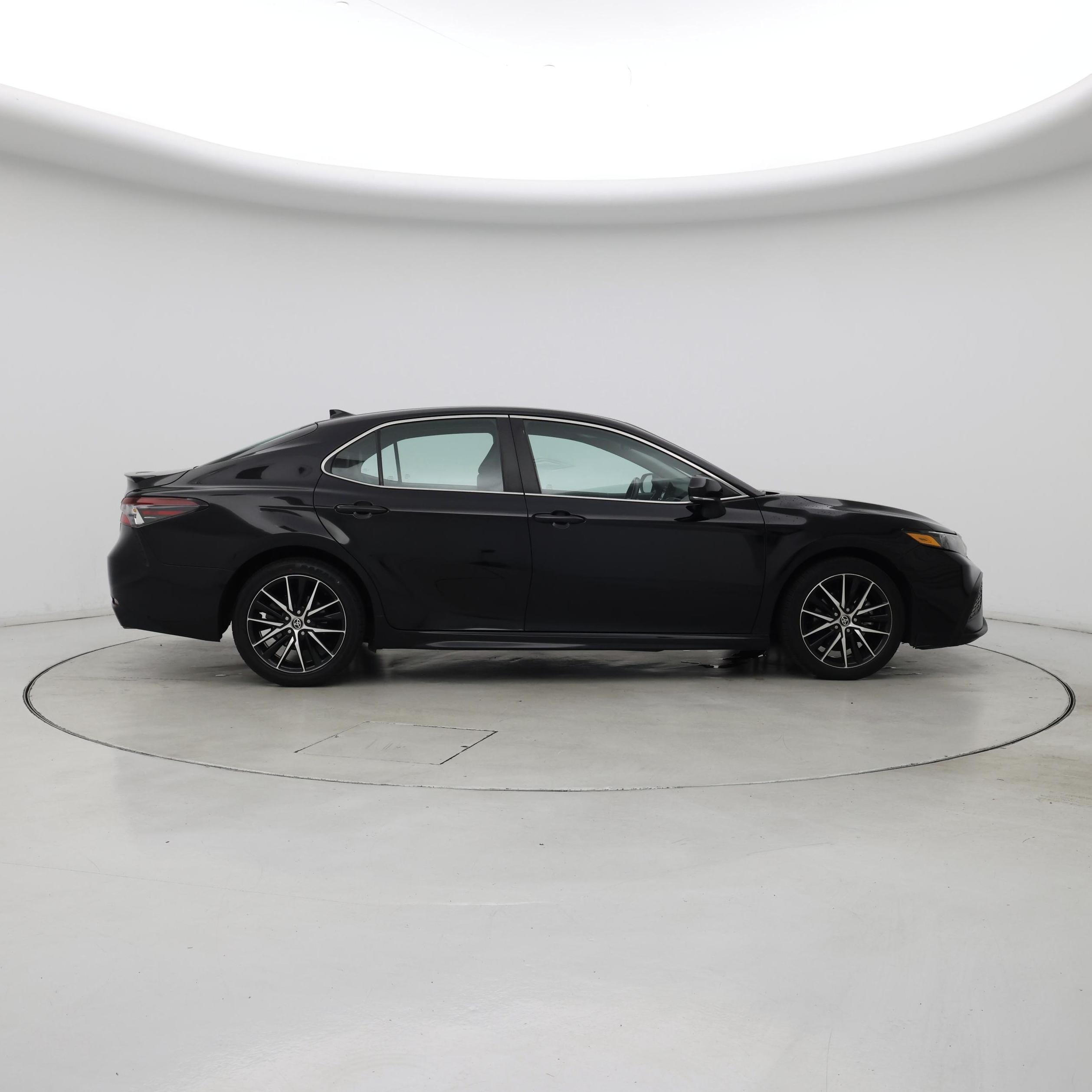Thumbnail: 2022 Toyota Camry - 7