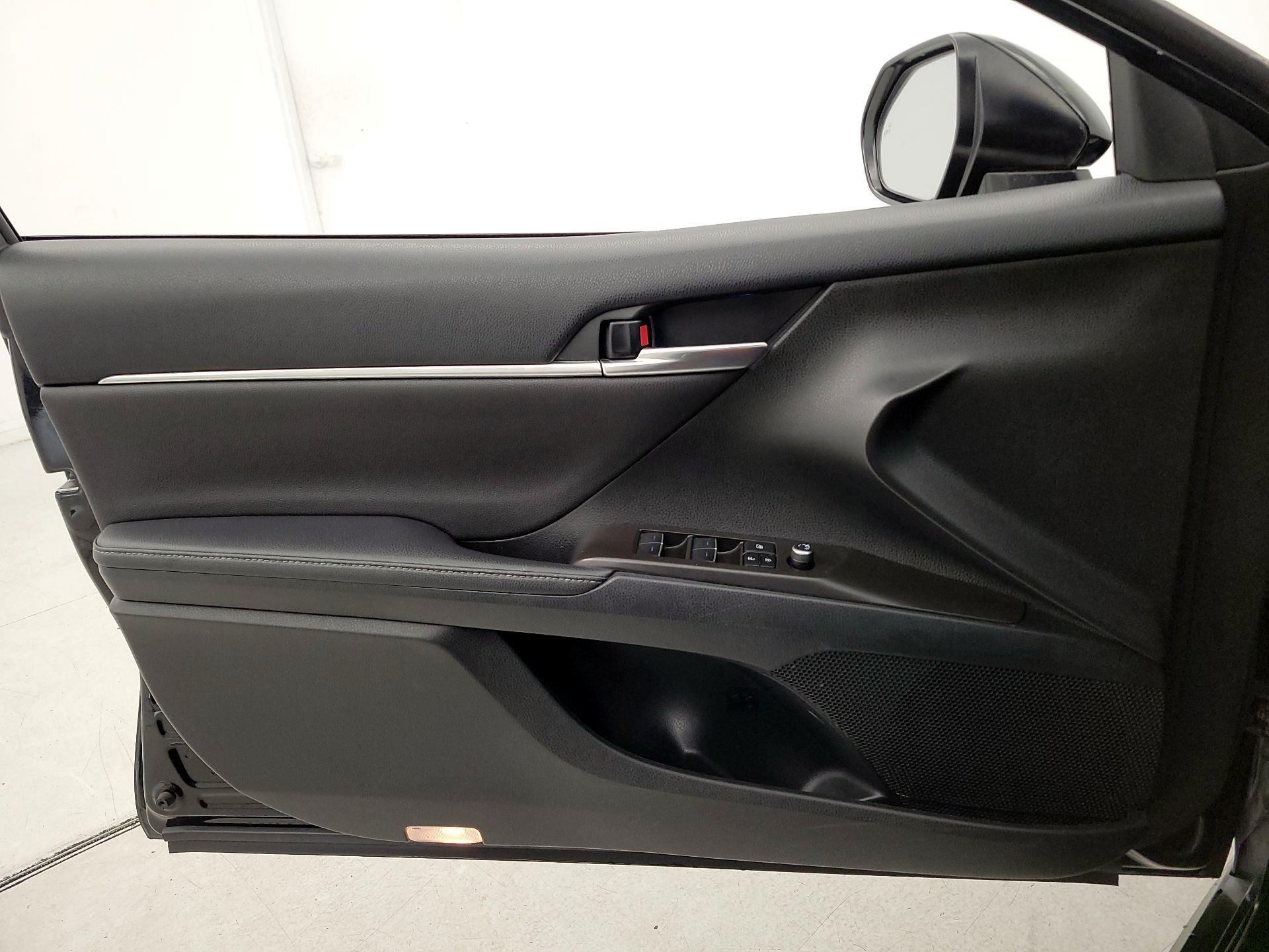 Thumbnail: 2023 Toyota Camry - 12