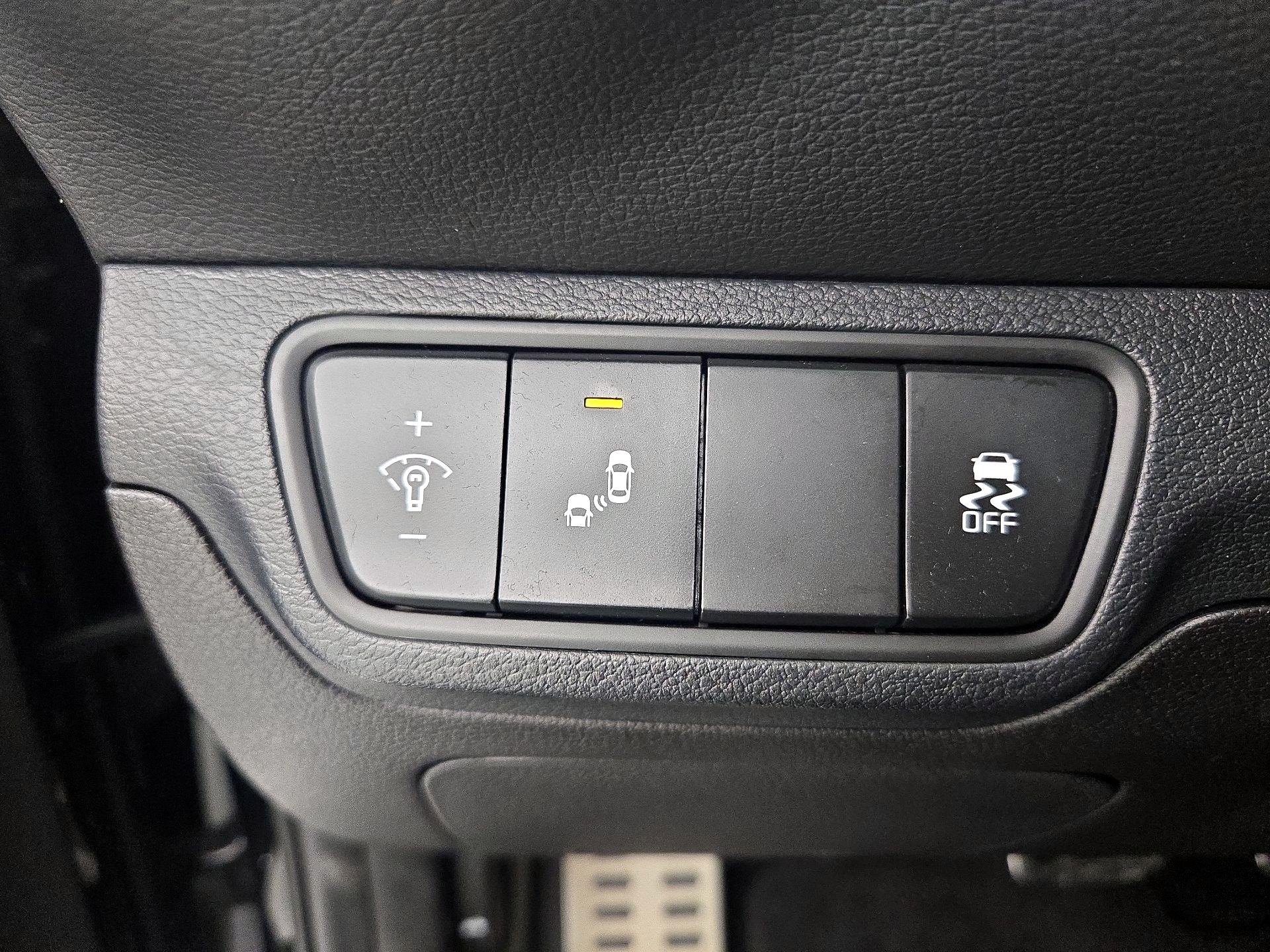 Thumbnail: 2023 Kia Forte - 13