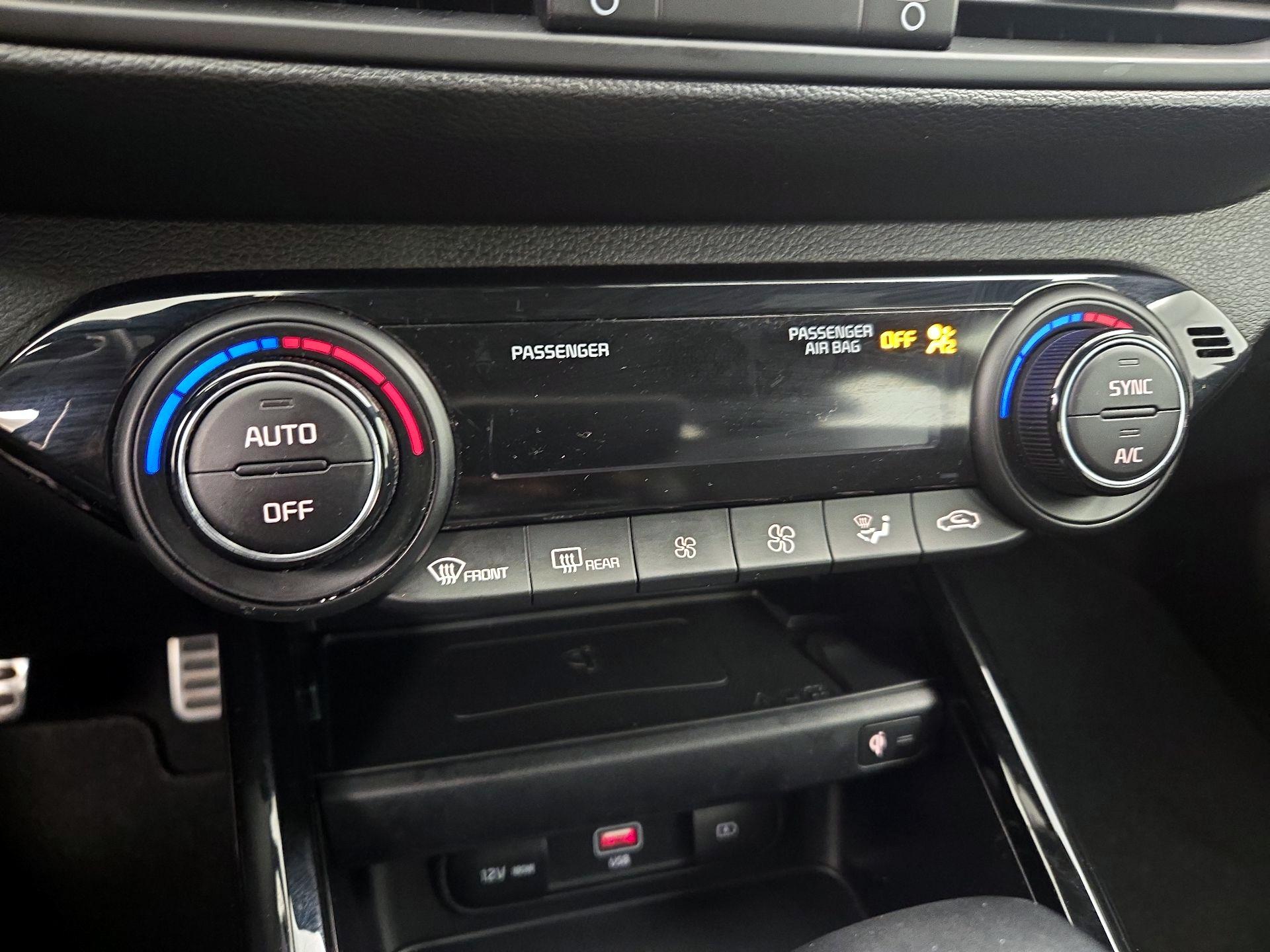 Thumbnail: 2023 Kia Forte - 17