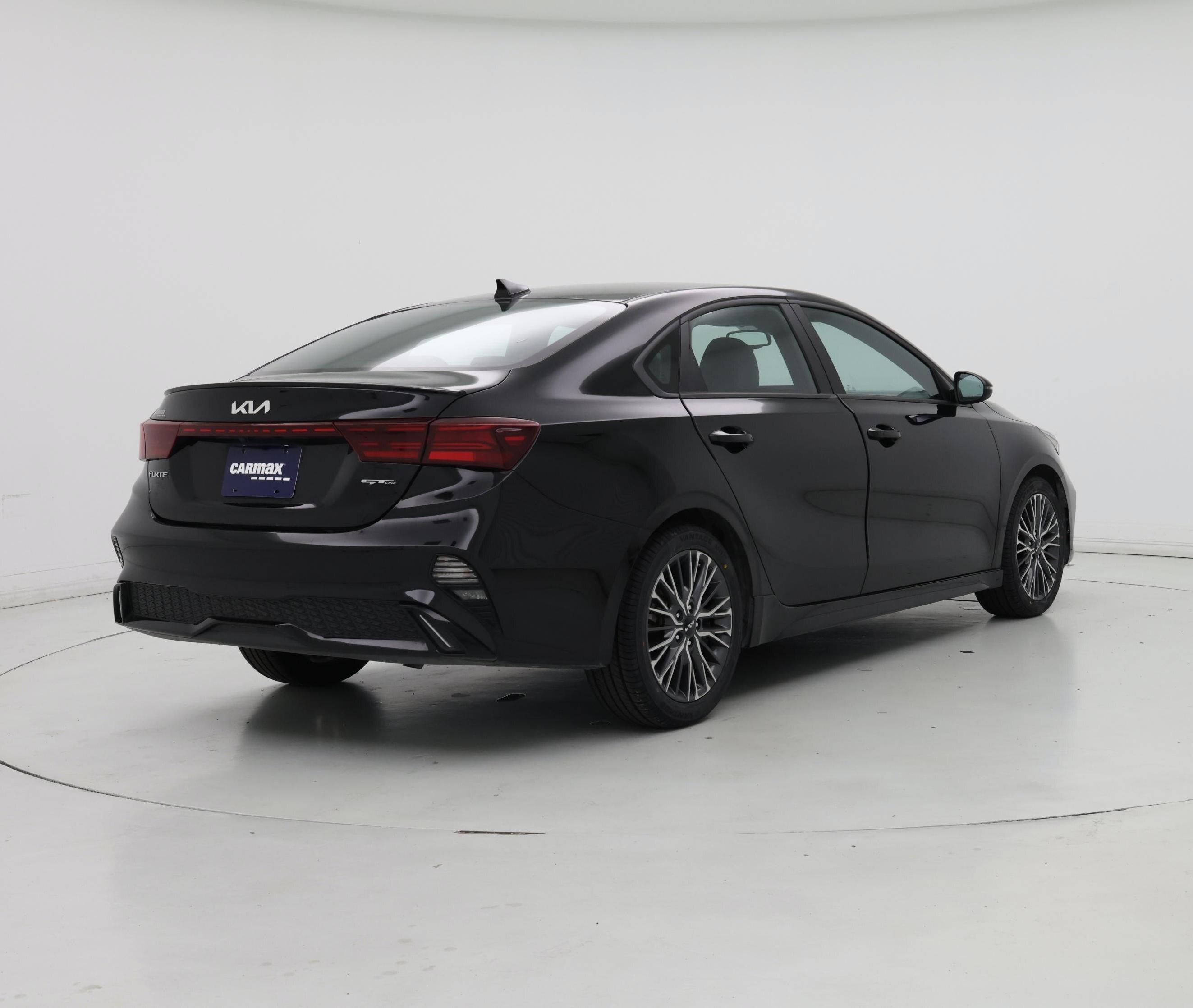 Thumbnail: 2023 Kia Forte - 8