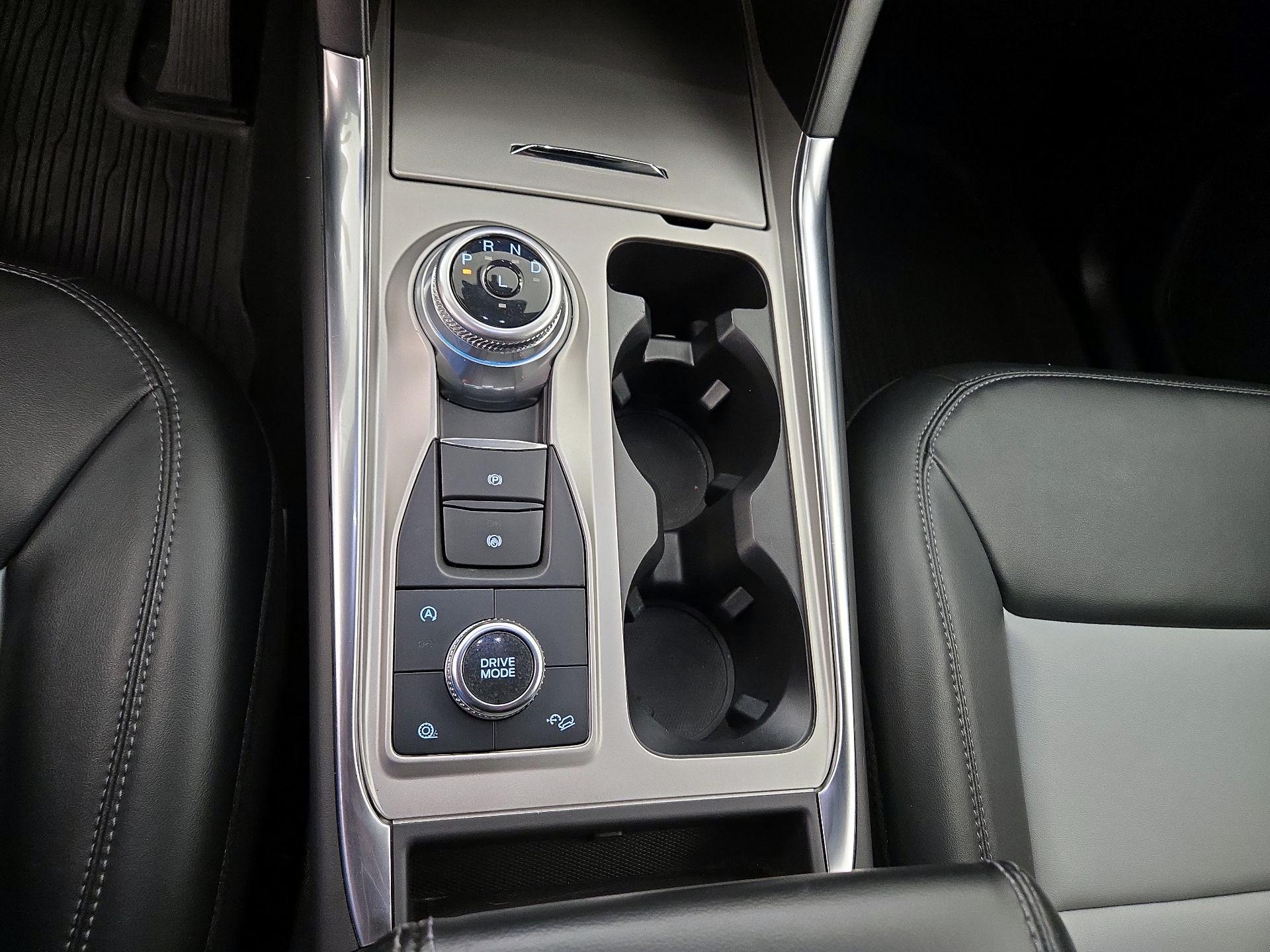 Thumbnail: 2023 Ford Explorer - 17