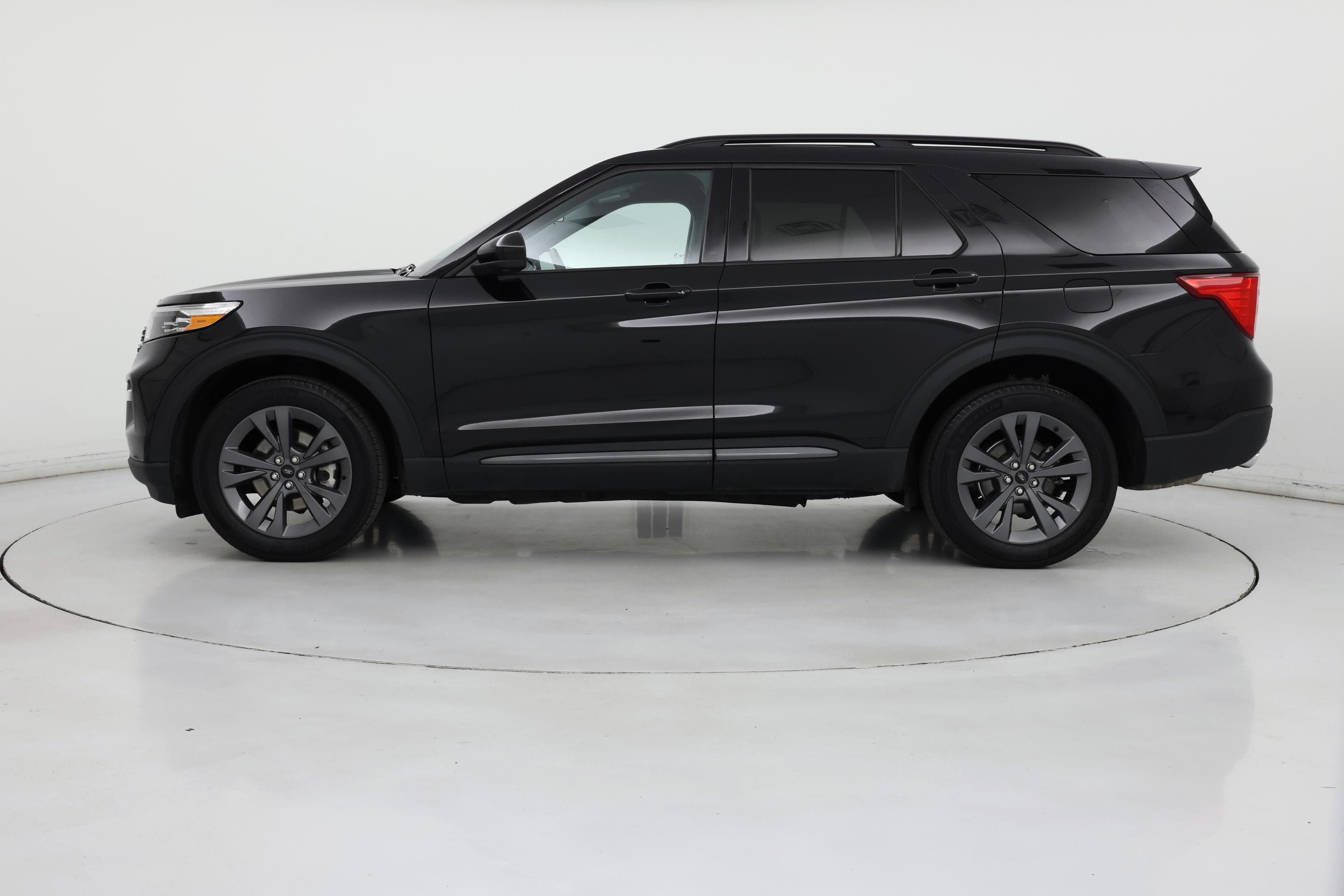 Thumbnail: 2023 Ford Explorer - 3